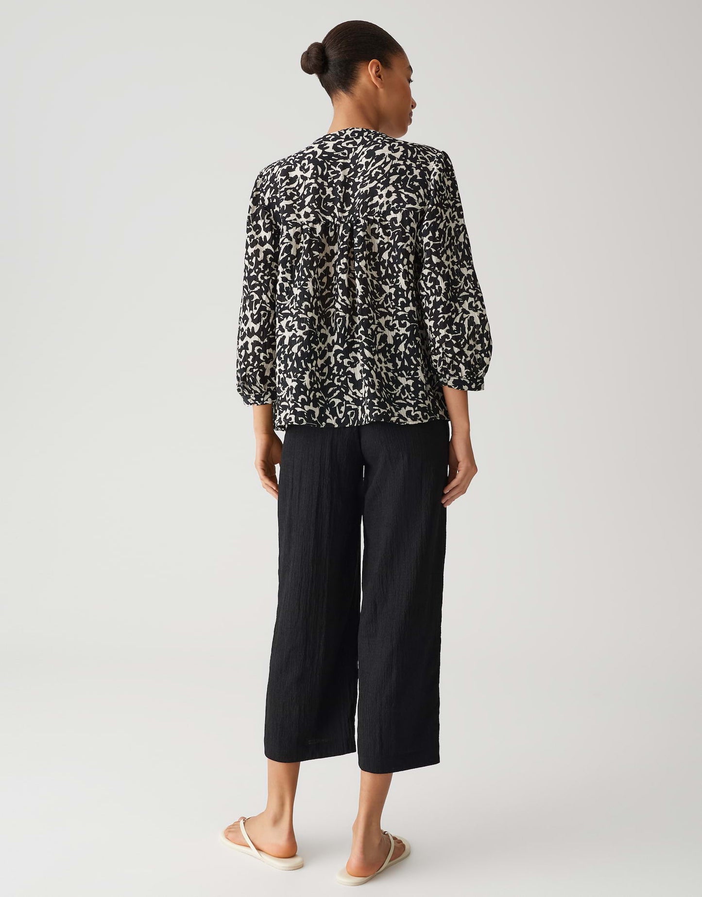 Famelia (Black)
