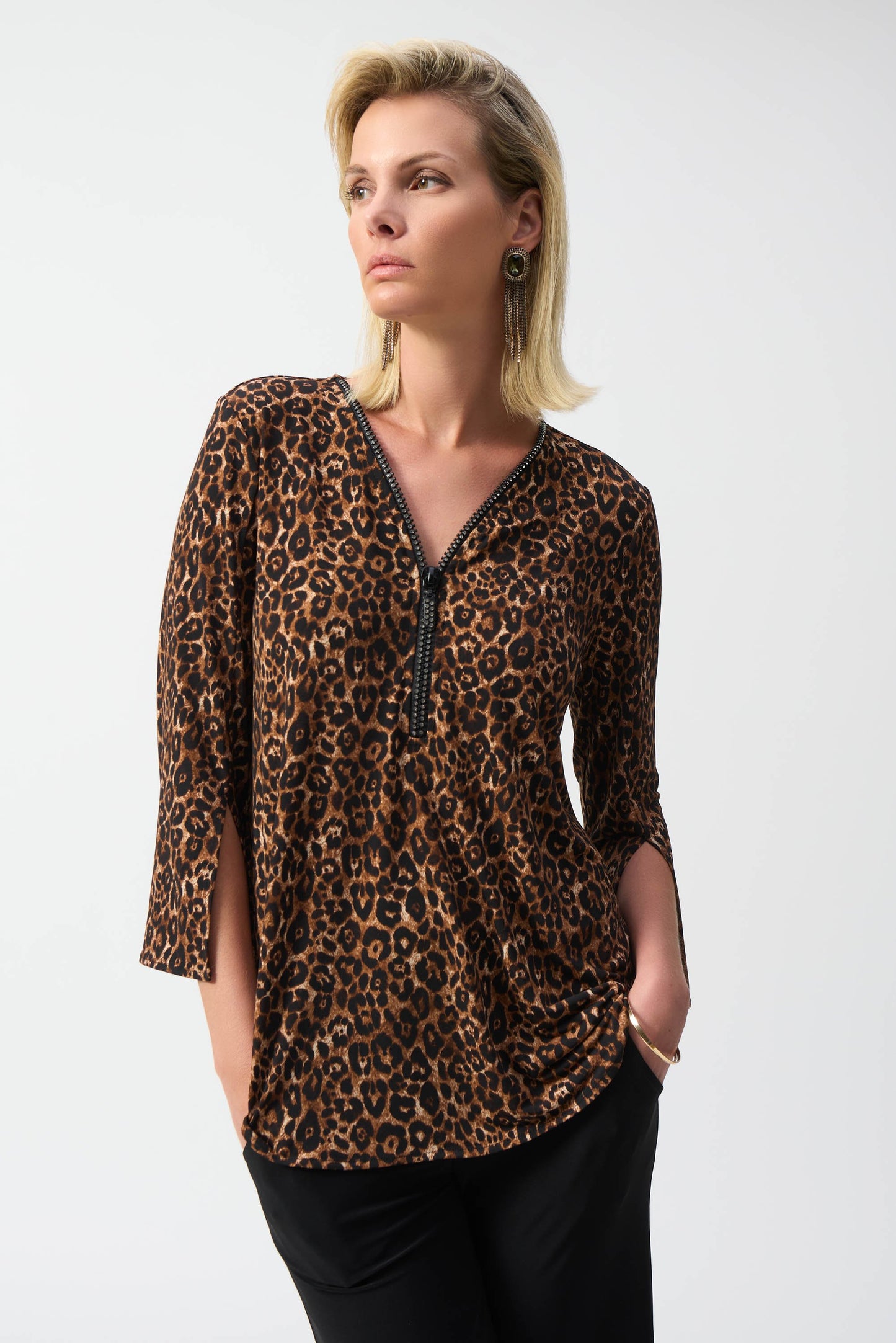 Leicht ausgestellte Tunika mit Animalprint (Beige/schwarz)