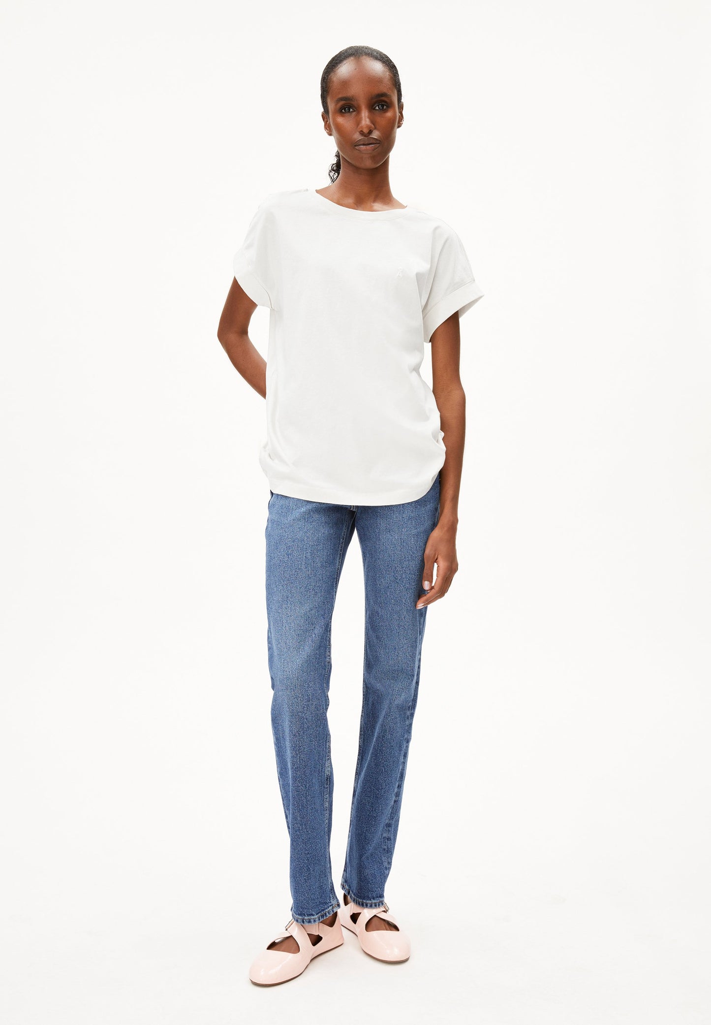 Idaara (White)