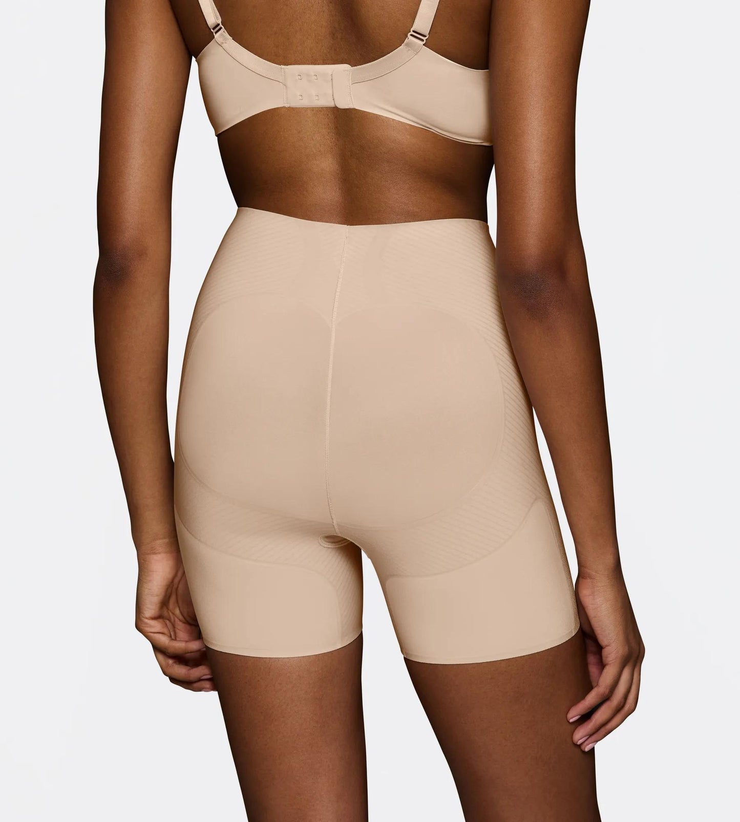 BMU Illusion Curve HW Short (00nz Nude Beige)