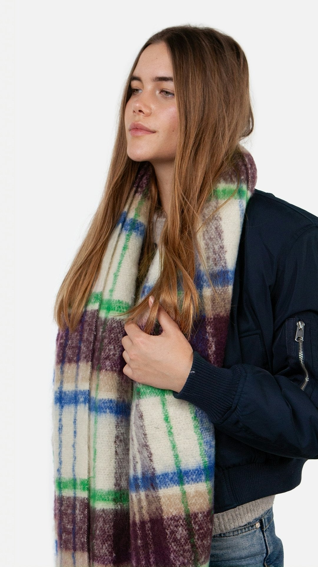 Loriant Scarf (Red Aubergine)