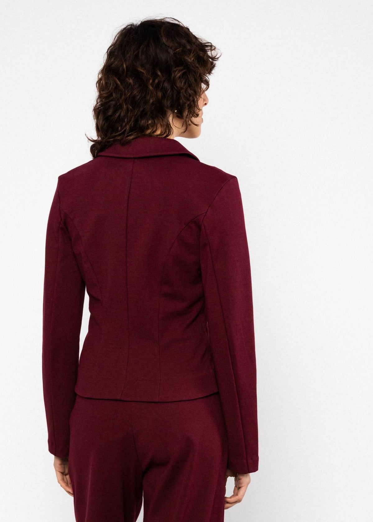 Tailored Threads