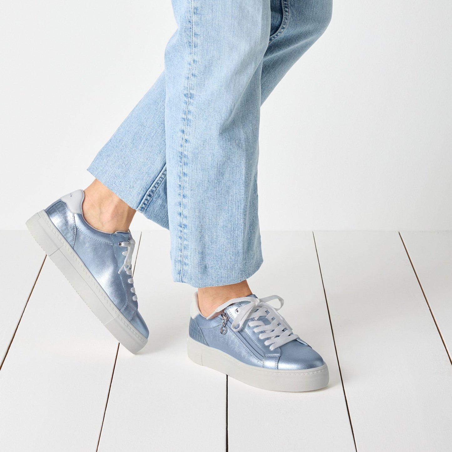 Schnürer (Light Blue Met)