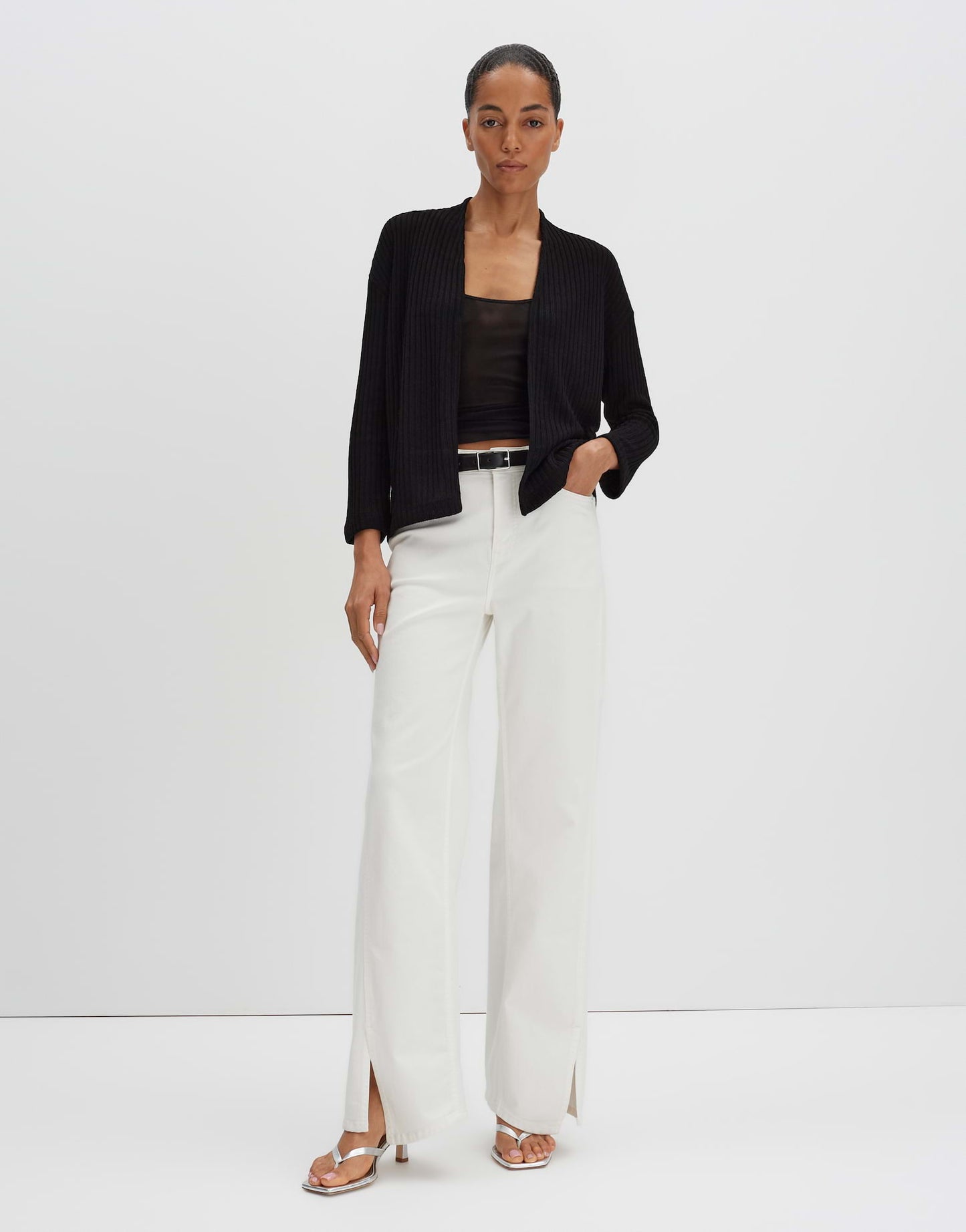 Ucora (Black)