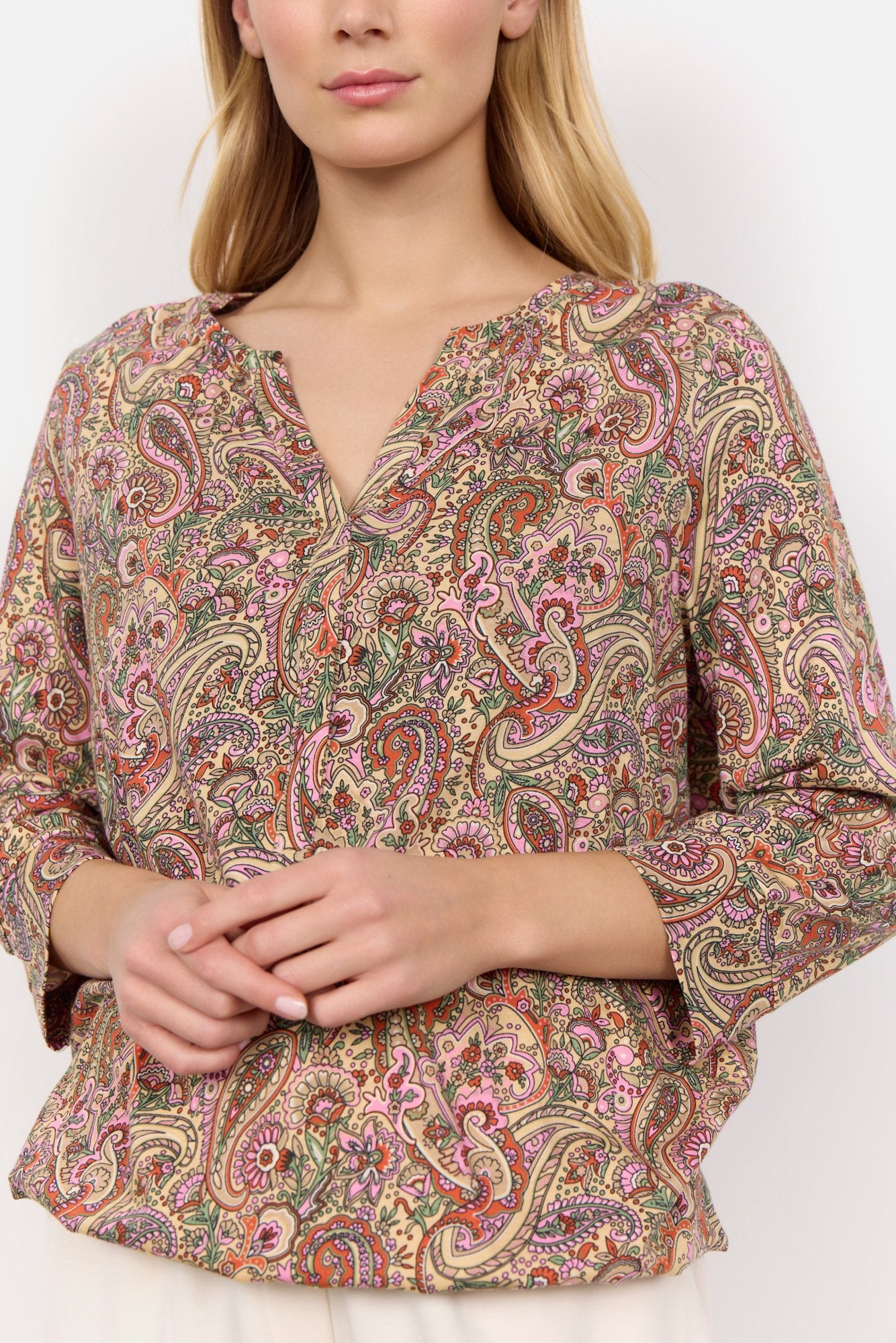 Sc-felicity Aop 453 (4615c 4615c Pink Com)