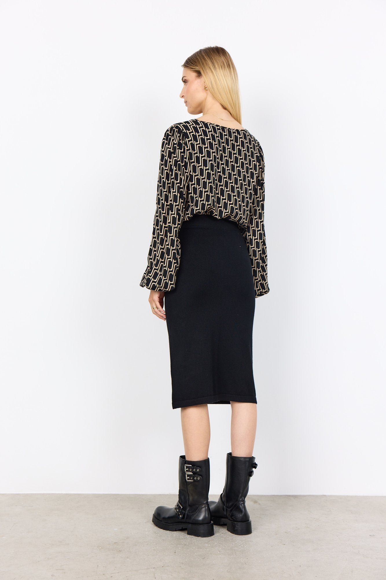 Sc-varla 1 (9999c 9999c Black Co)
