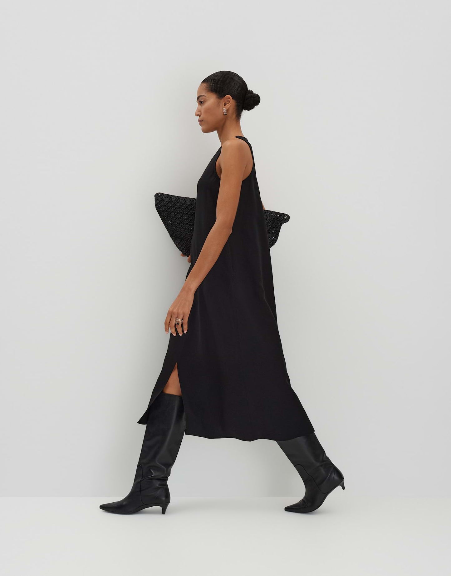 Qhili (Black)