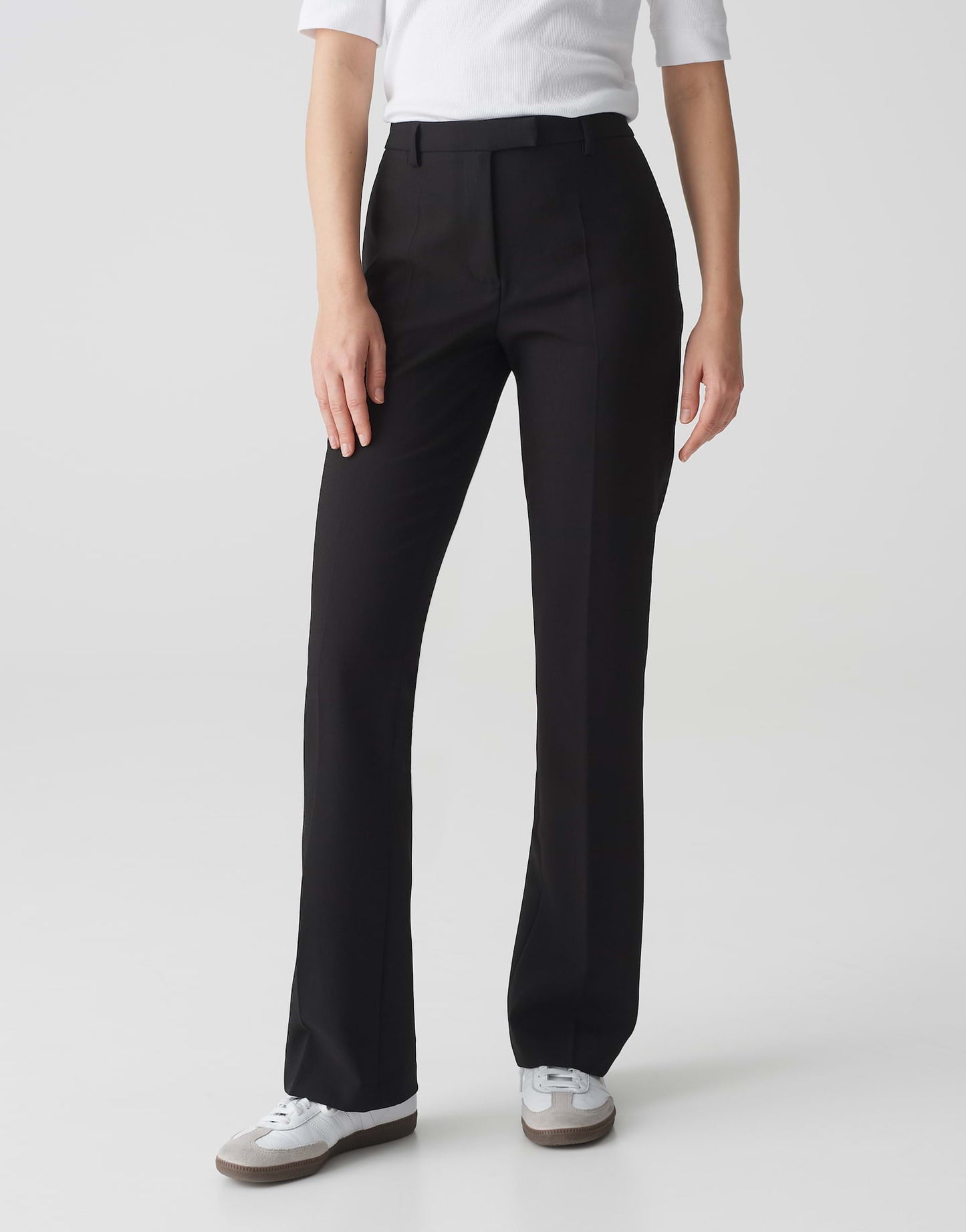 Meggieh (Black)