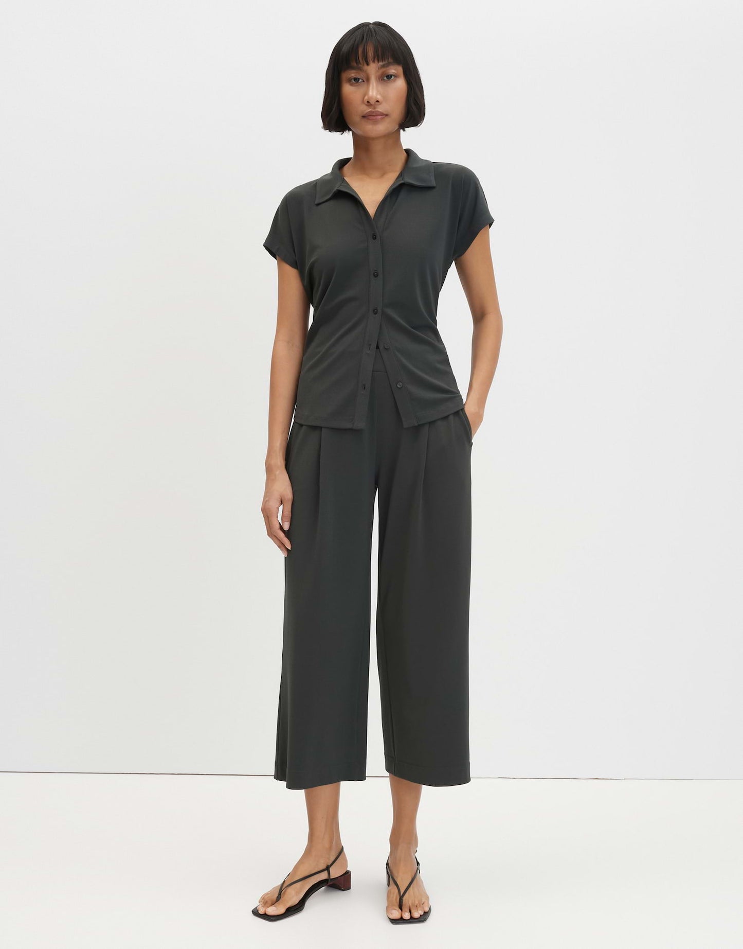 Konita (Midnight Olive)