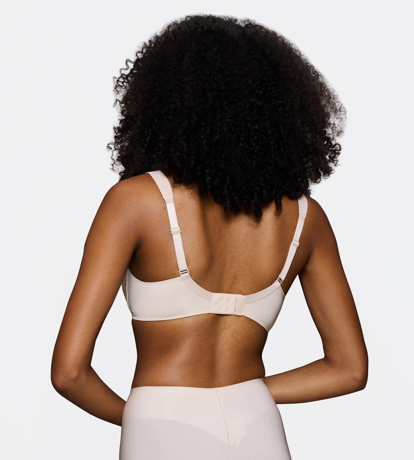 BMU Illusion Curve W01 (00nz Nude Beige)