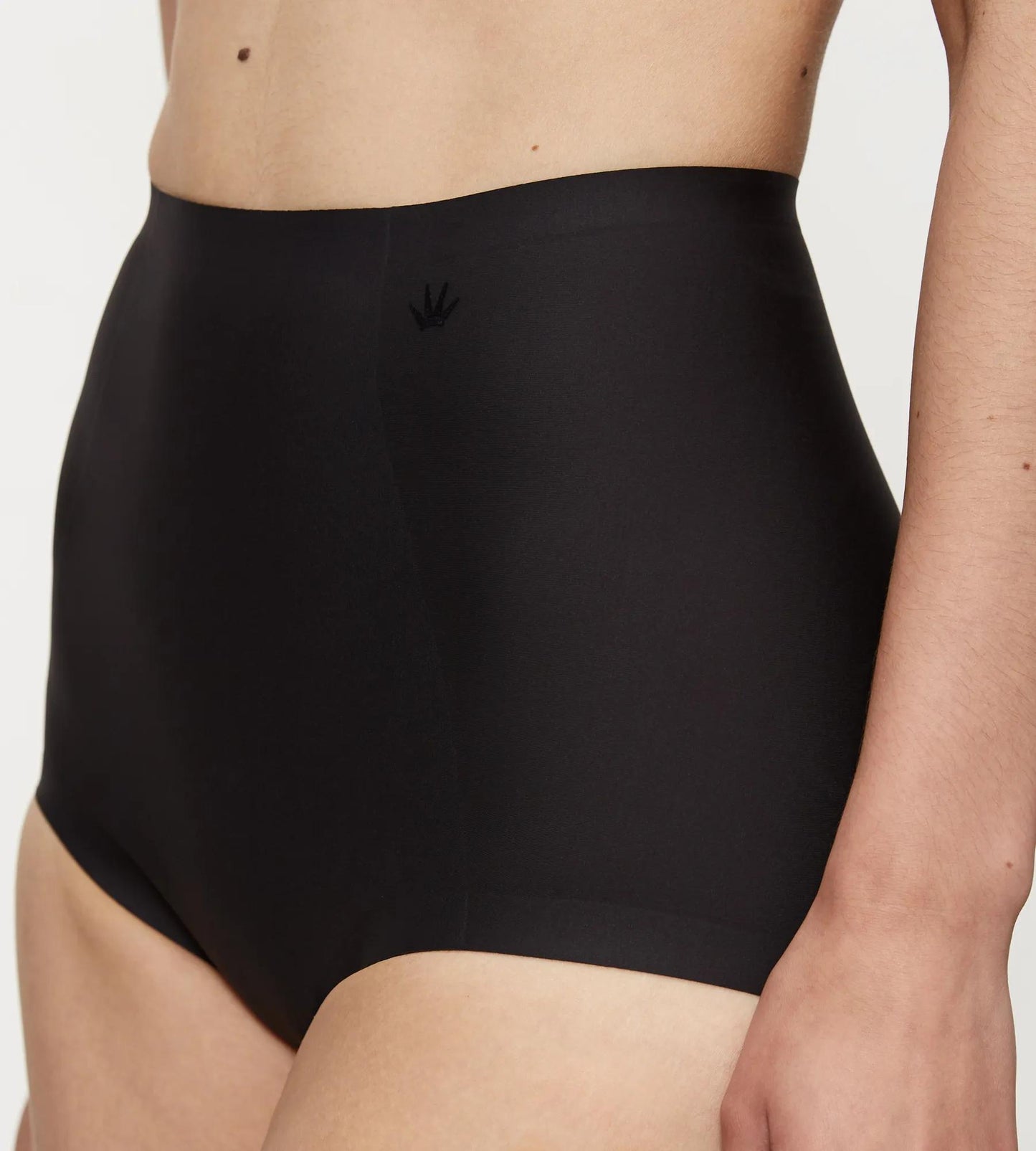 Medium Shaping Series Highwaist Panty (Black)