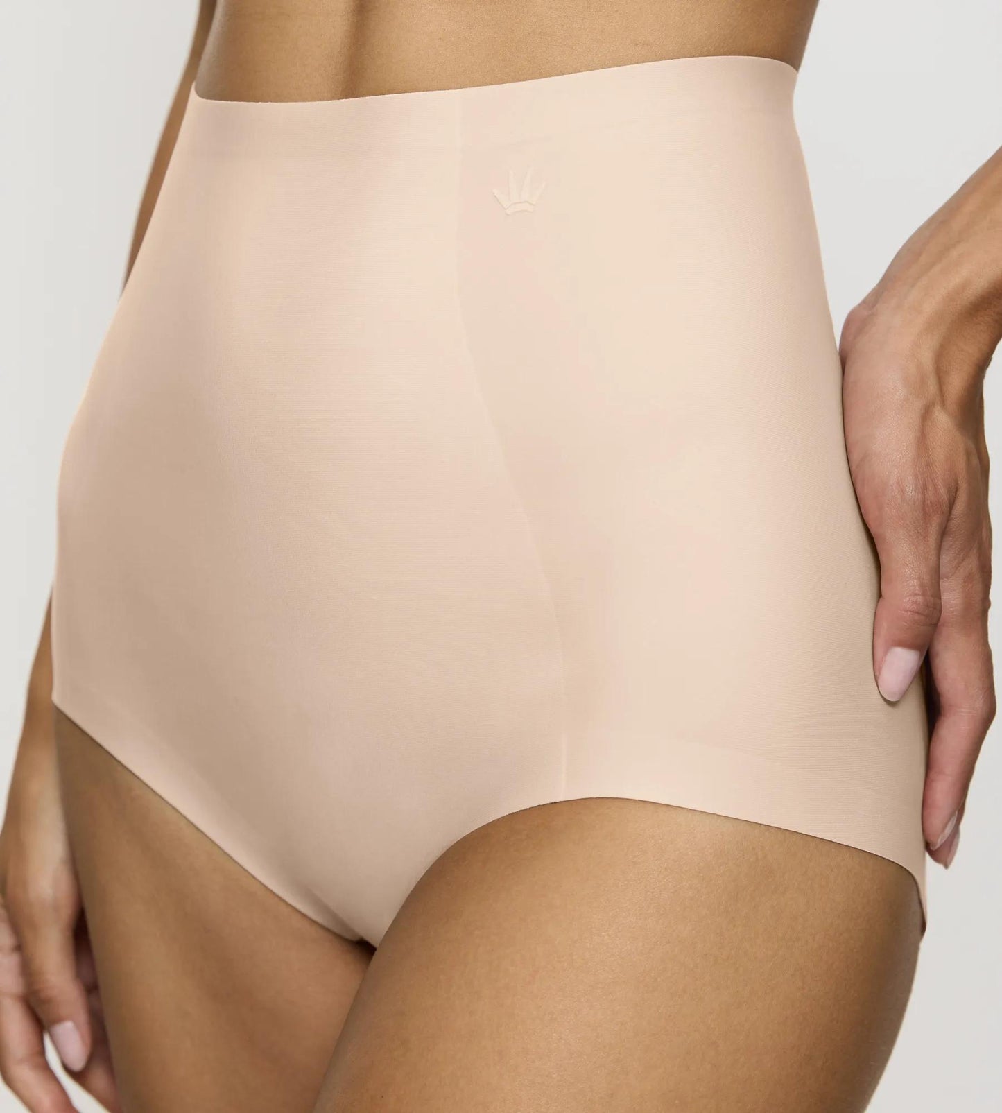 Medium Shaping Series Highwaist Panty (00nz Nude Beige)