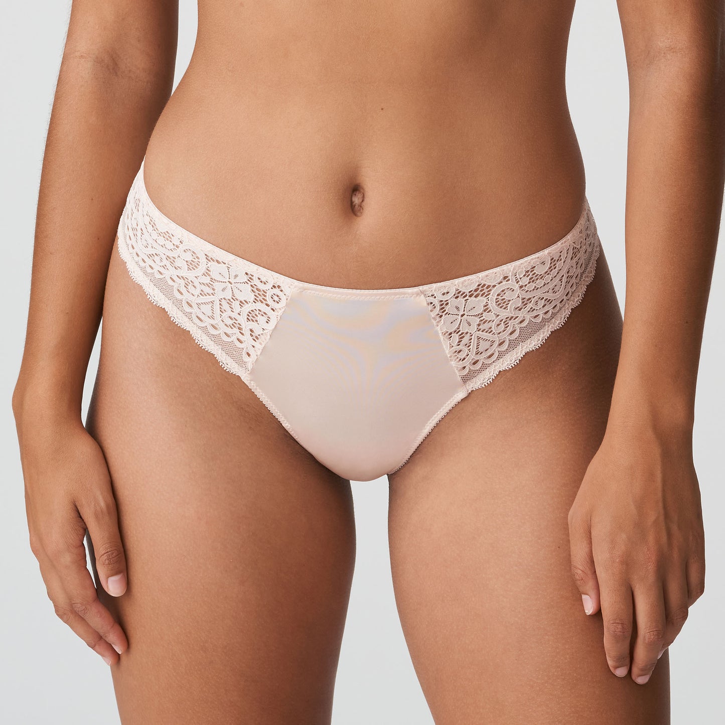I DO silky tan String (Skt)