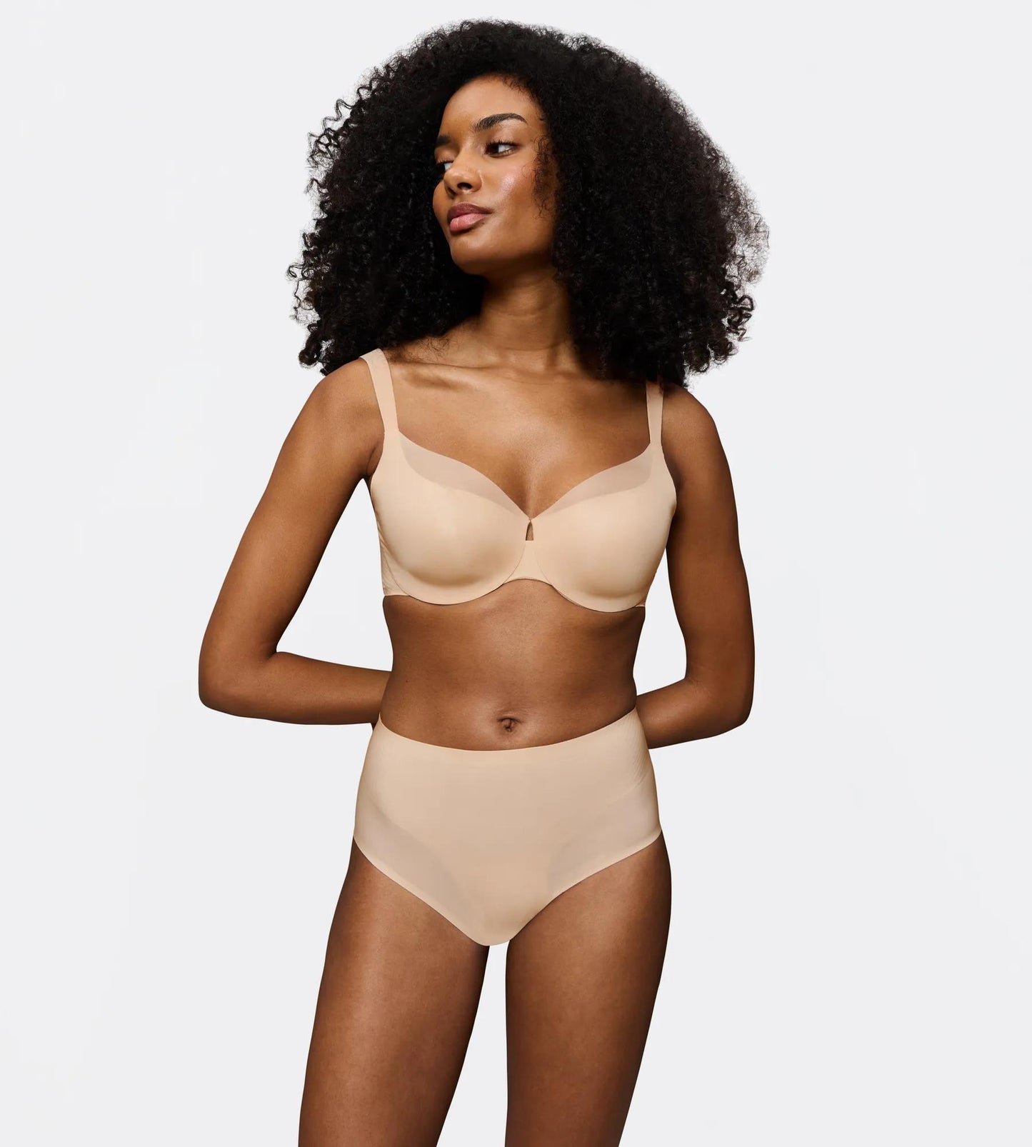 BMU Illusion Curve W01 (00nz Nude Beige)