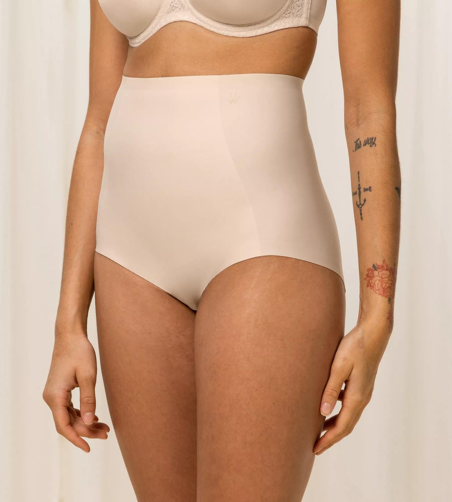 Medium Shaping Series Highwaist Panty (00nz Nude Beige)