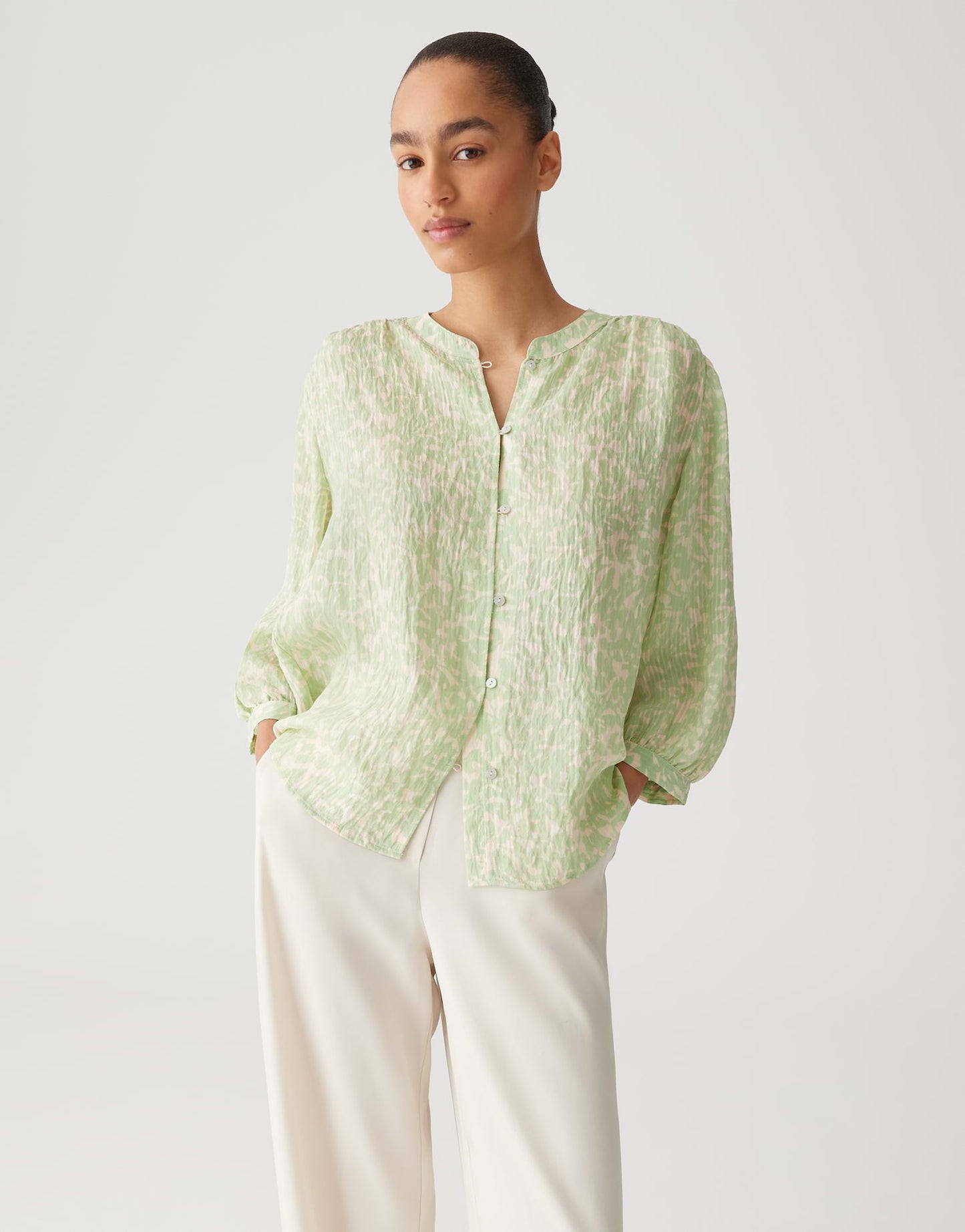 Famelia (Green Glow)