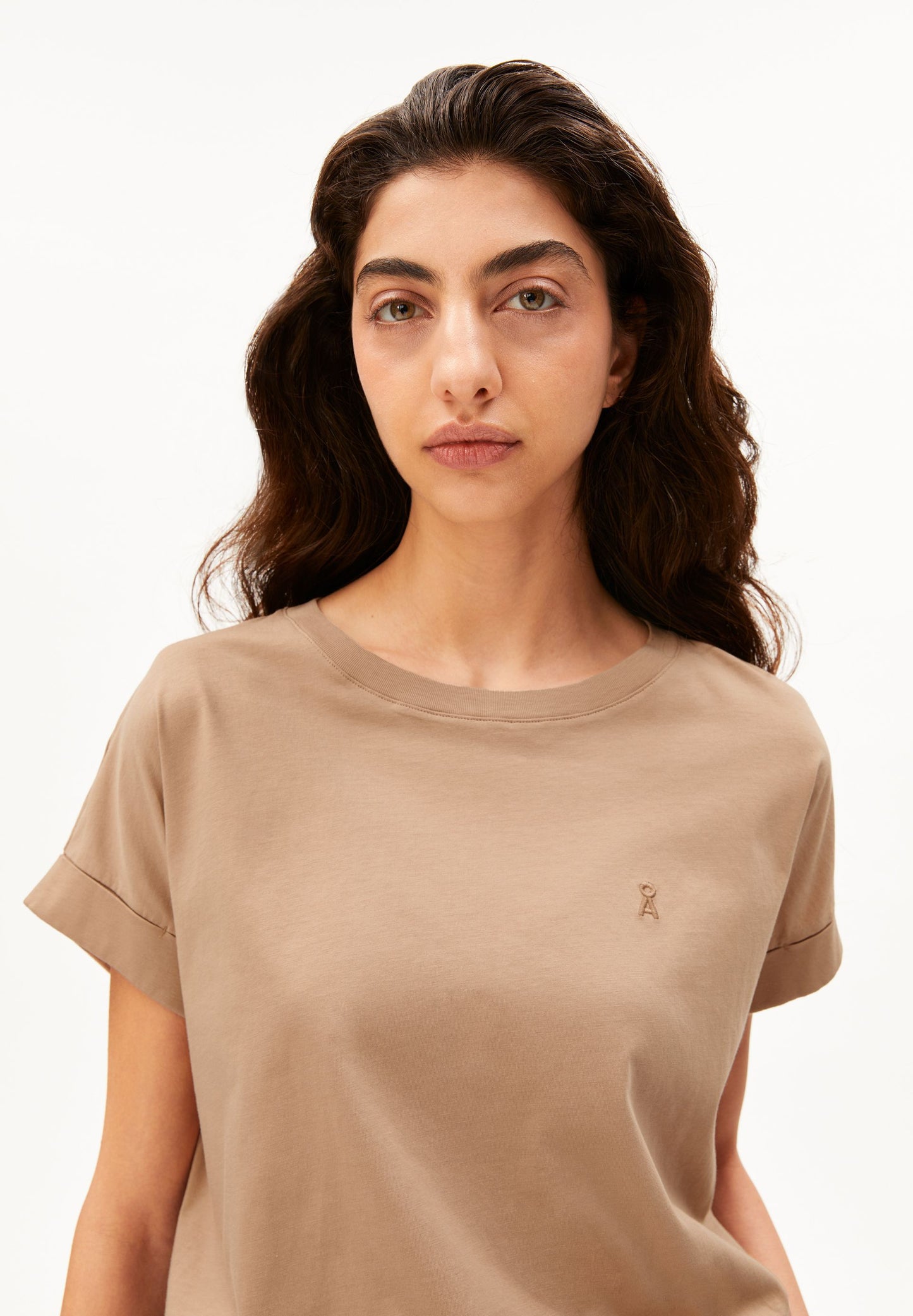 Idaara T-shirt (True Camel)