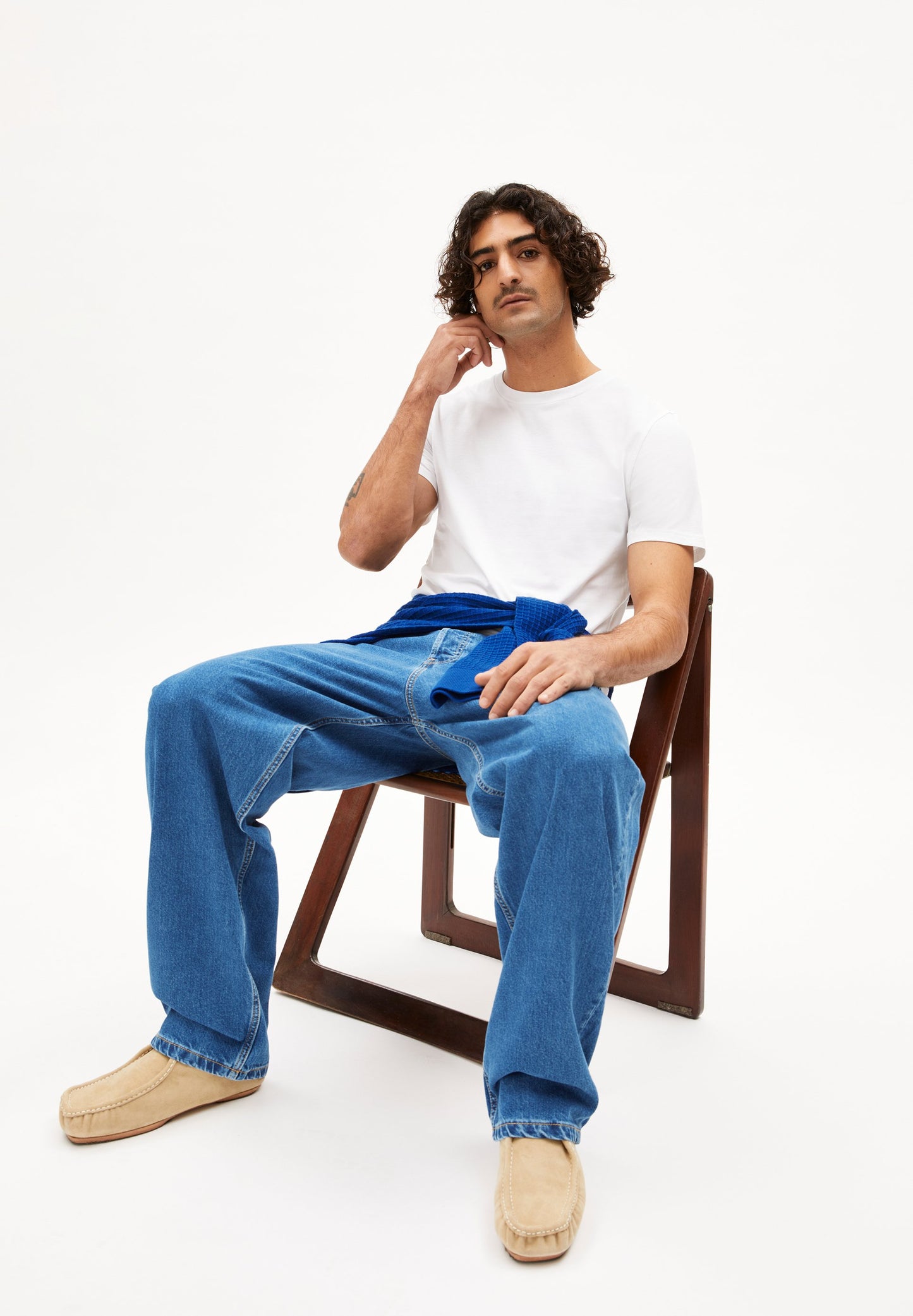 Jaames (White)