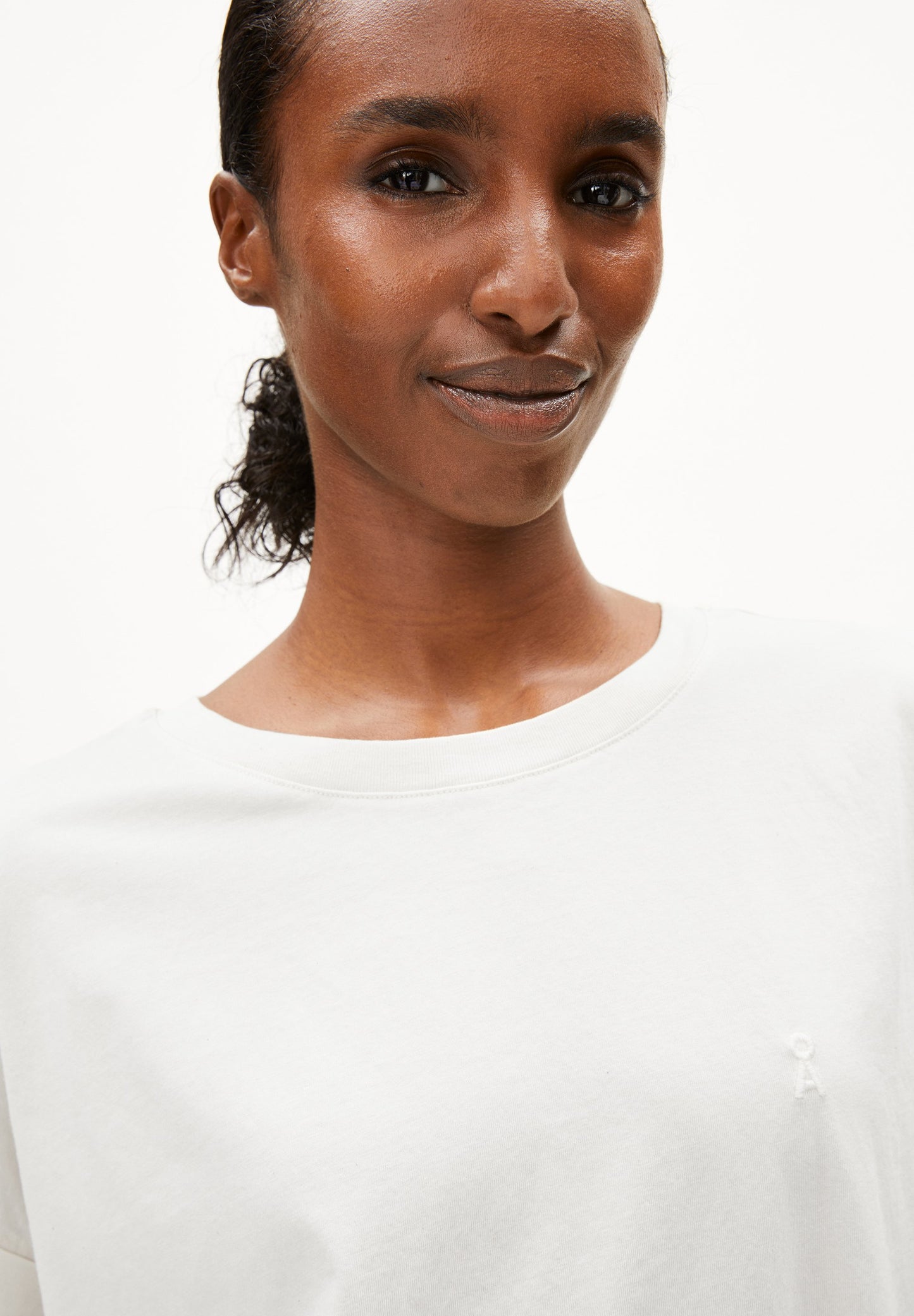 Idaara (White)
