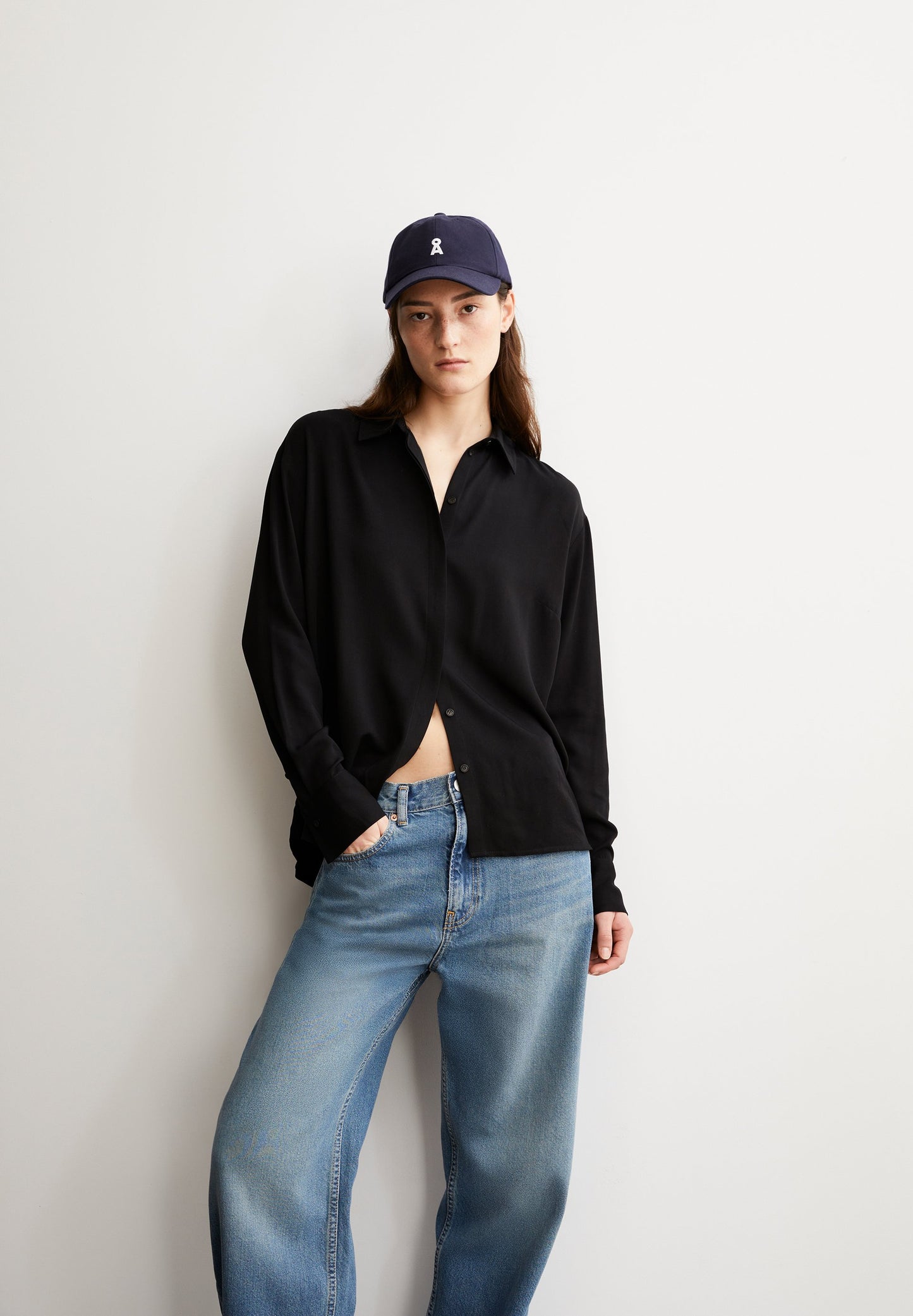 Larisaana Longsleeve (Black)