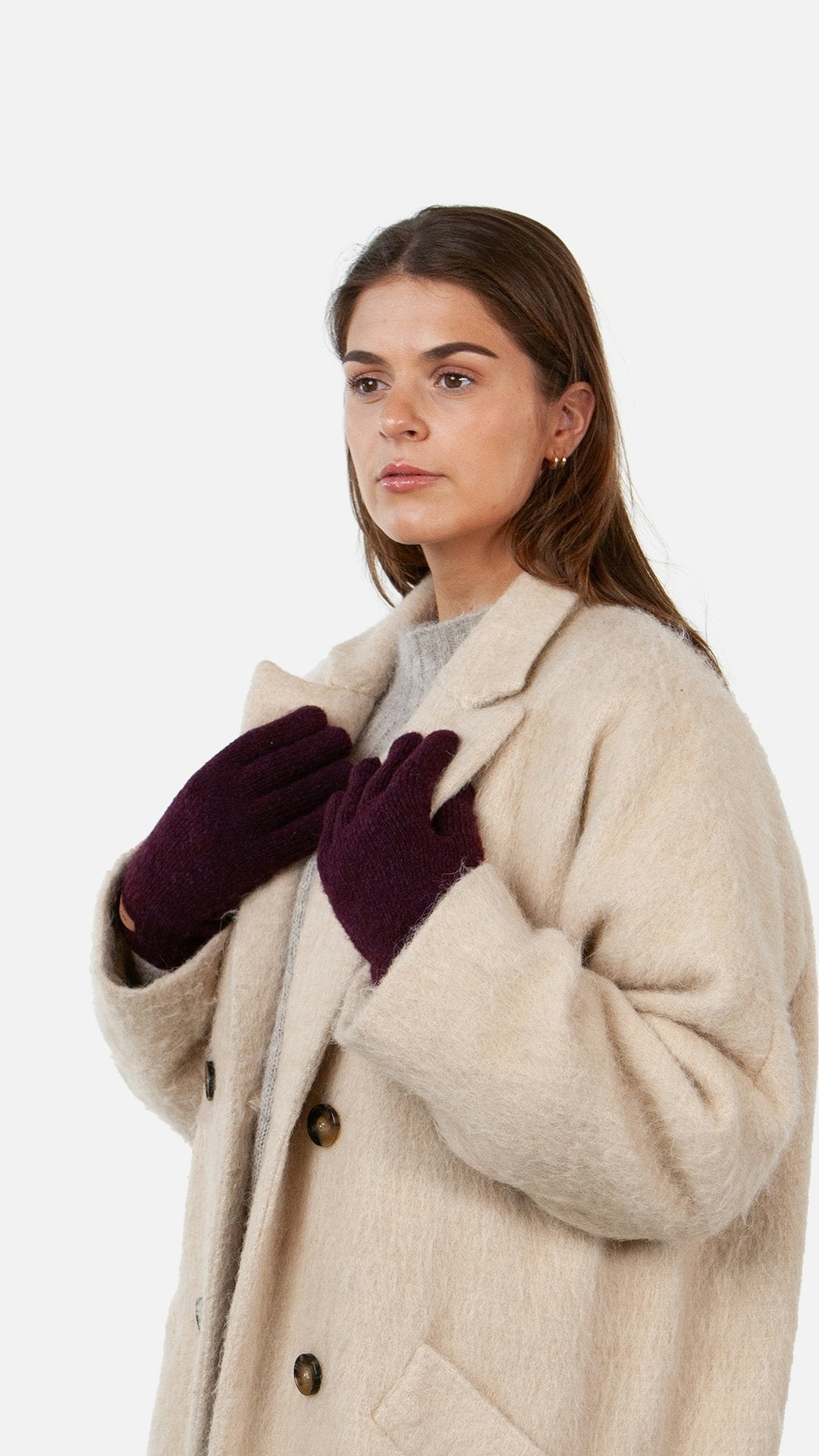 Witzia Gloves (Red Aubergine)