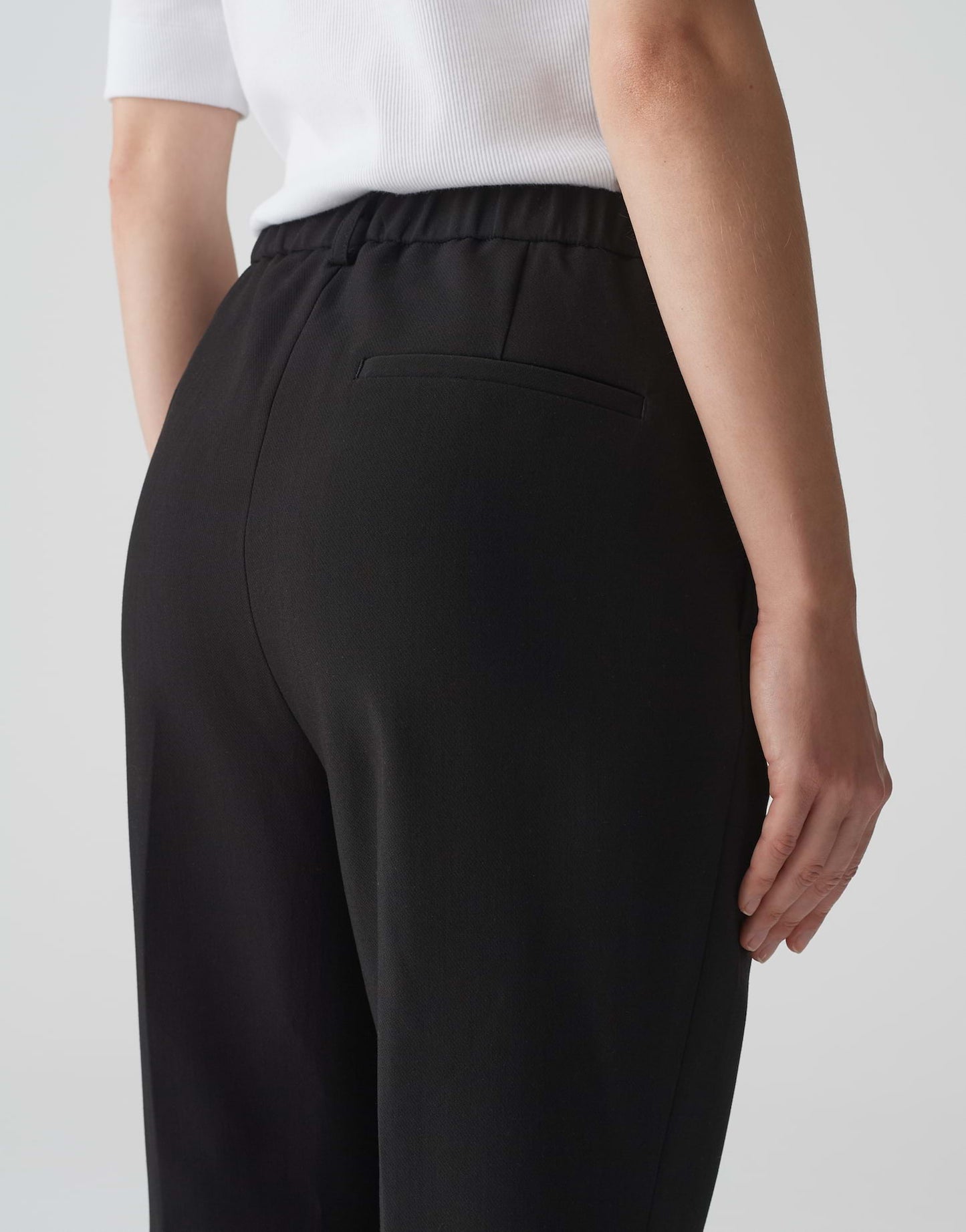 Meggieh (Black)