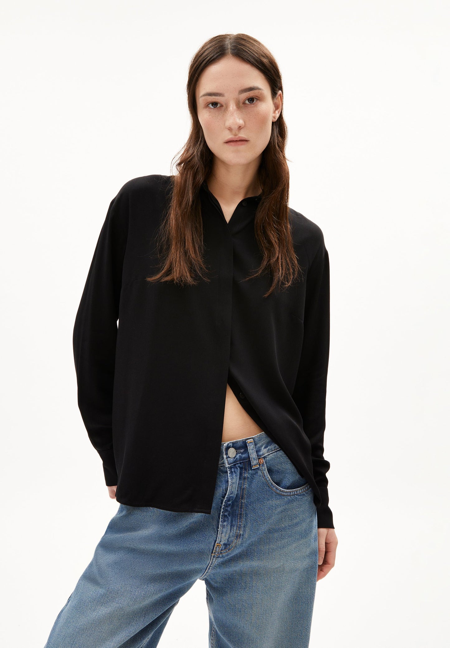 Larisaana Longsleeve (Black)