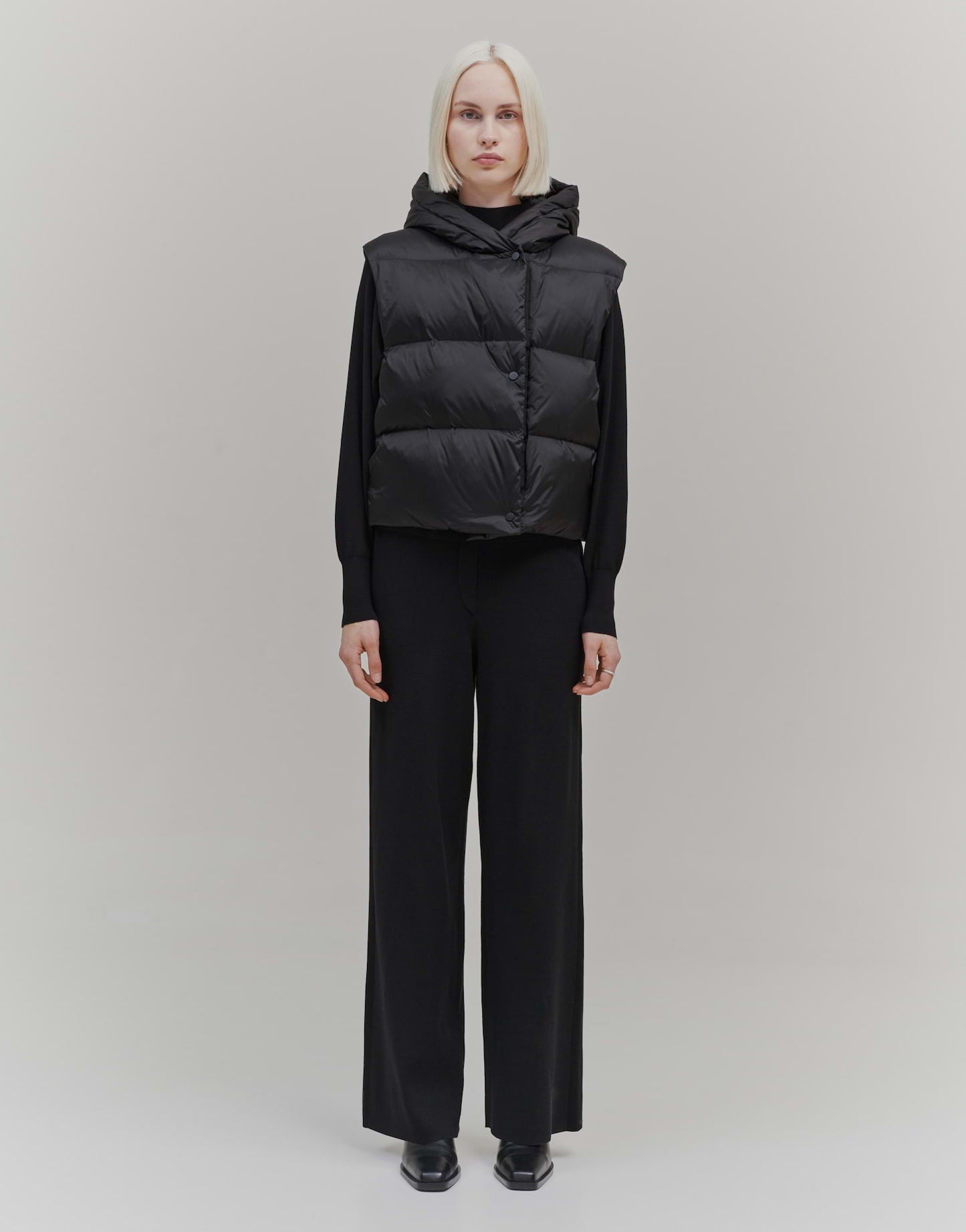 Vausti (Black)