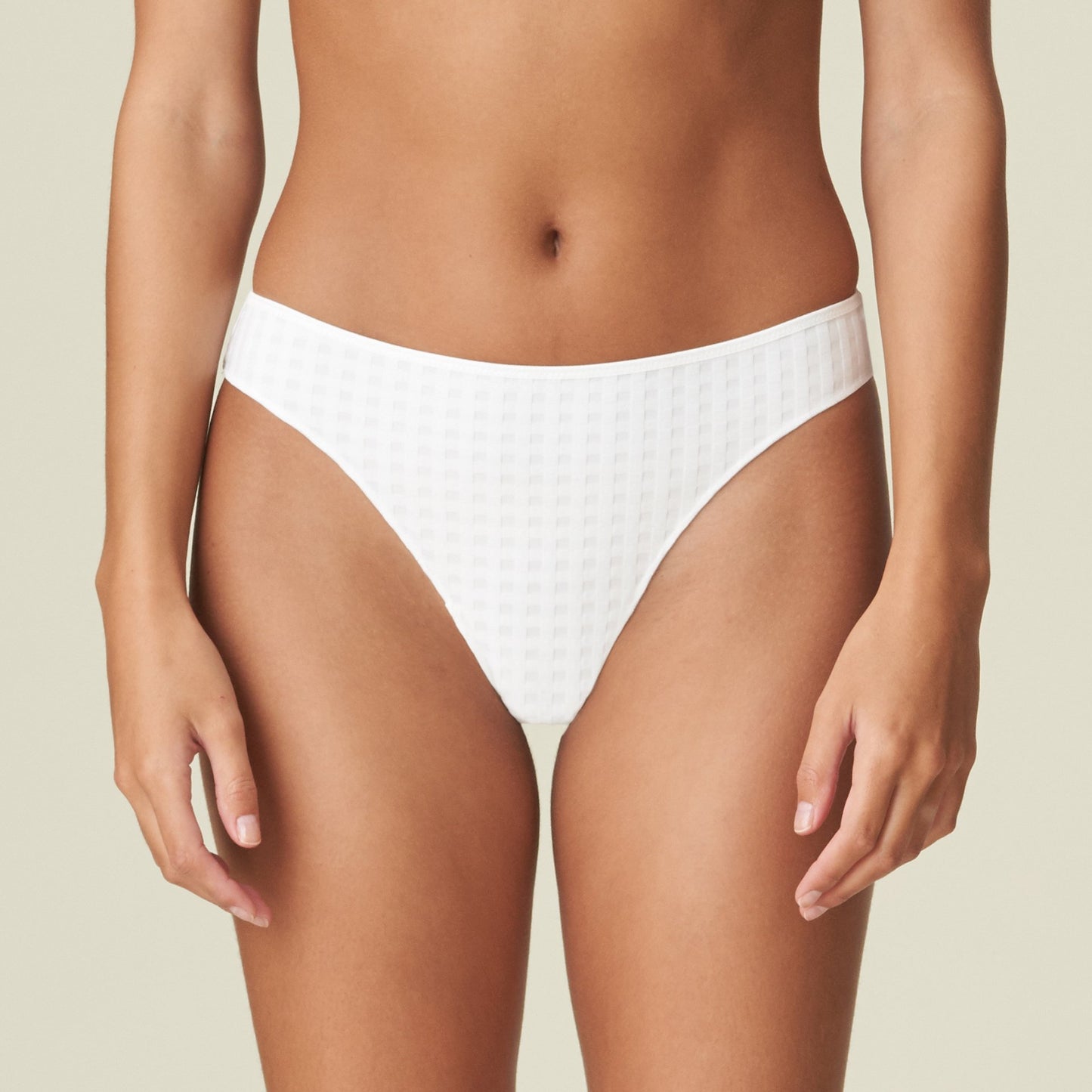 AVERO weiß String (Wit)