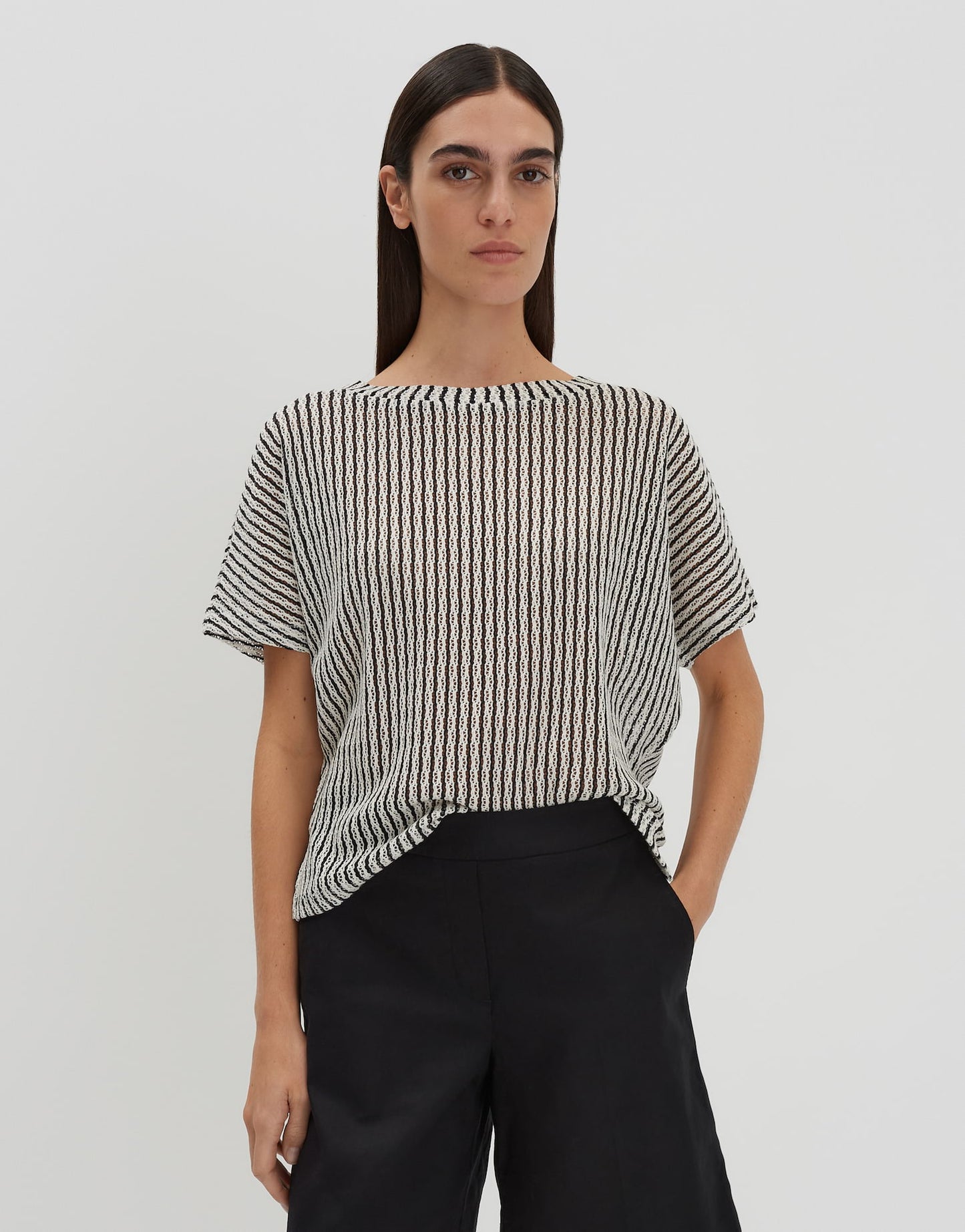 Umila (Black)
