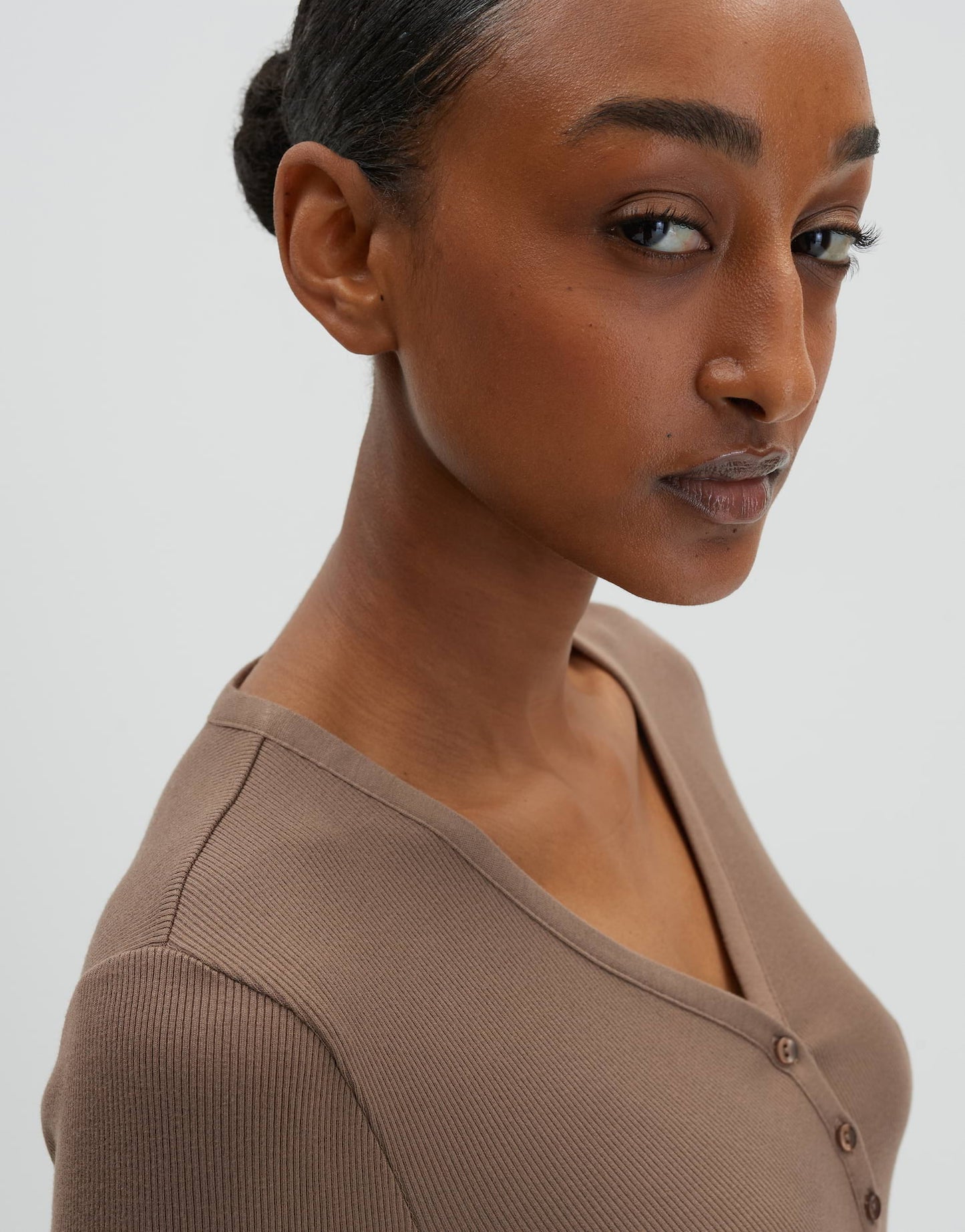Kinola (Soft Mocha)