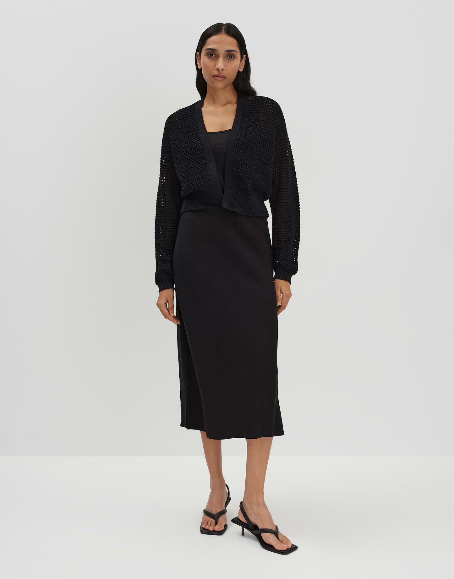 Tomina (Black)