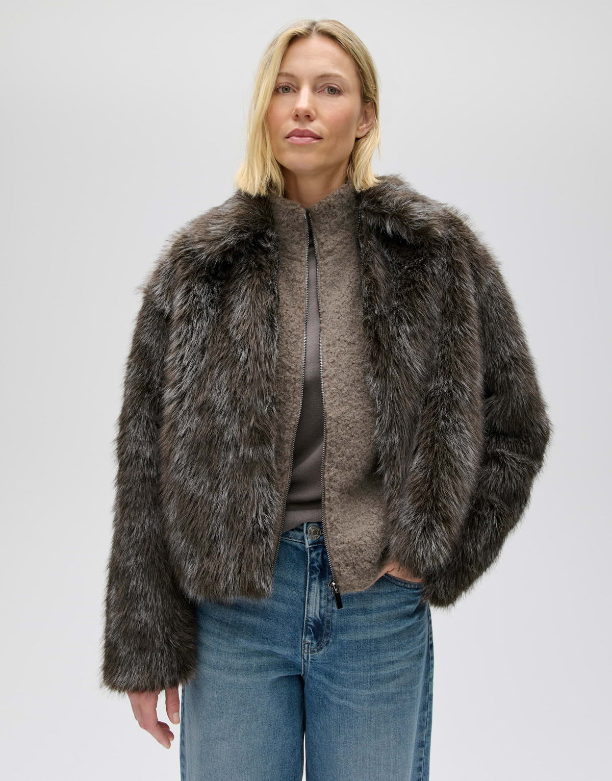 Hajula (Warm Greige)