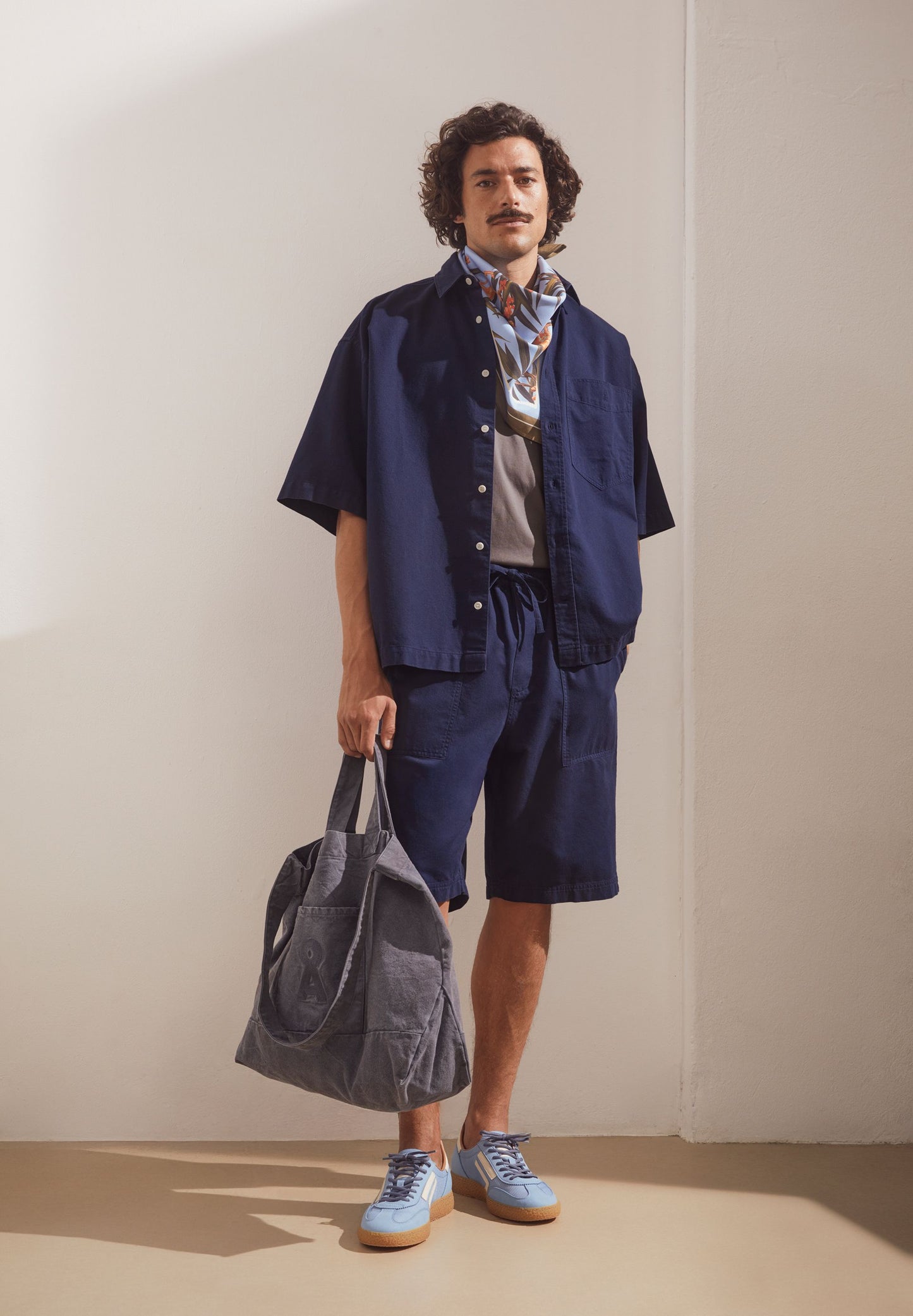 Cotton Lino Short (Tinted Navy)