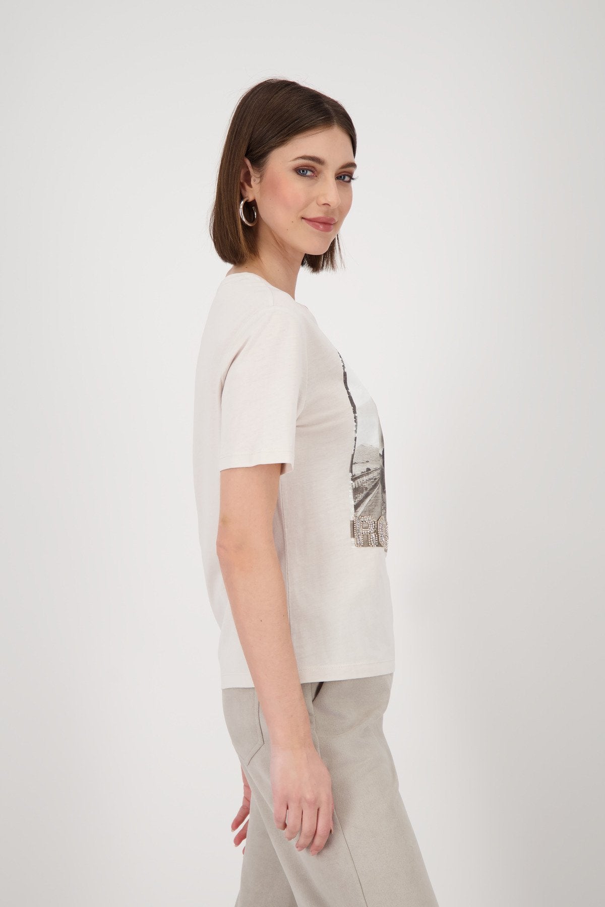 T-Shirt (Oat Milk)