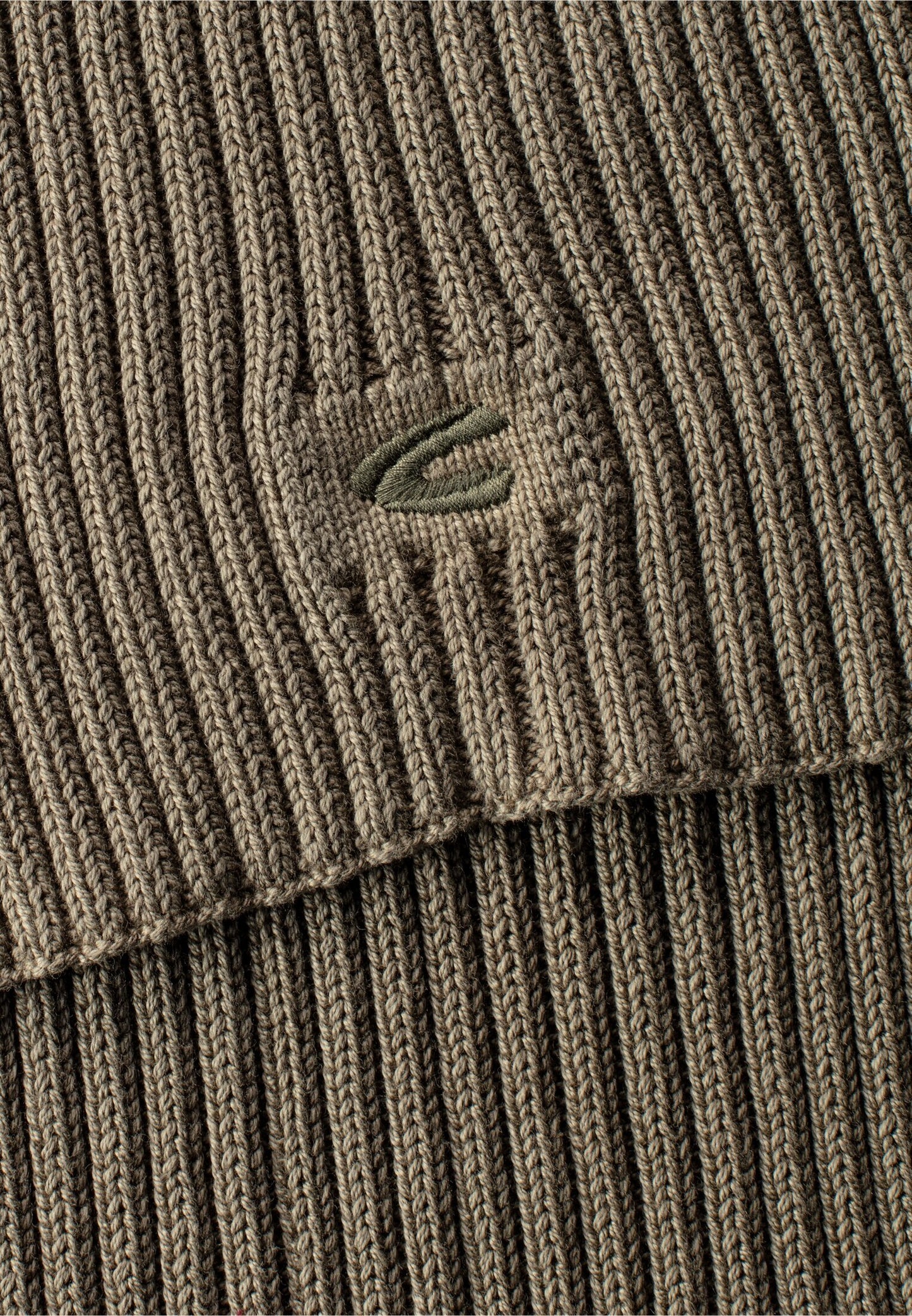 Strickschal aus Organic Cotton (Olive Brown)