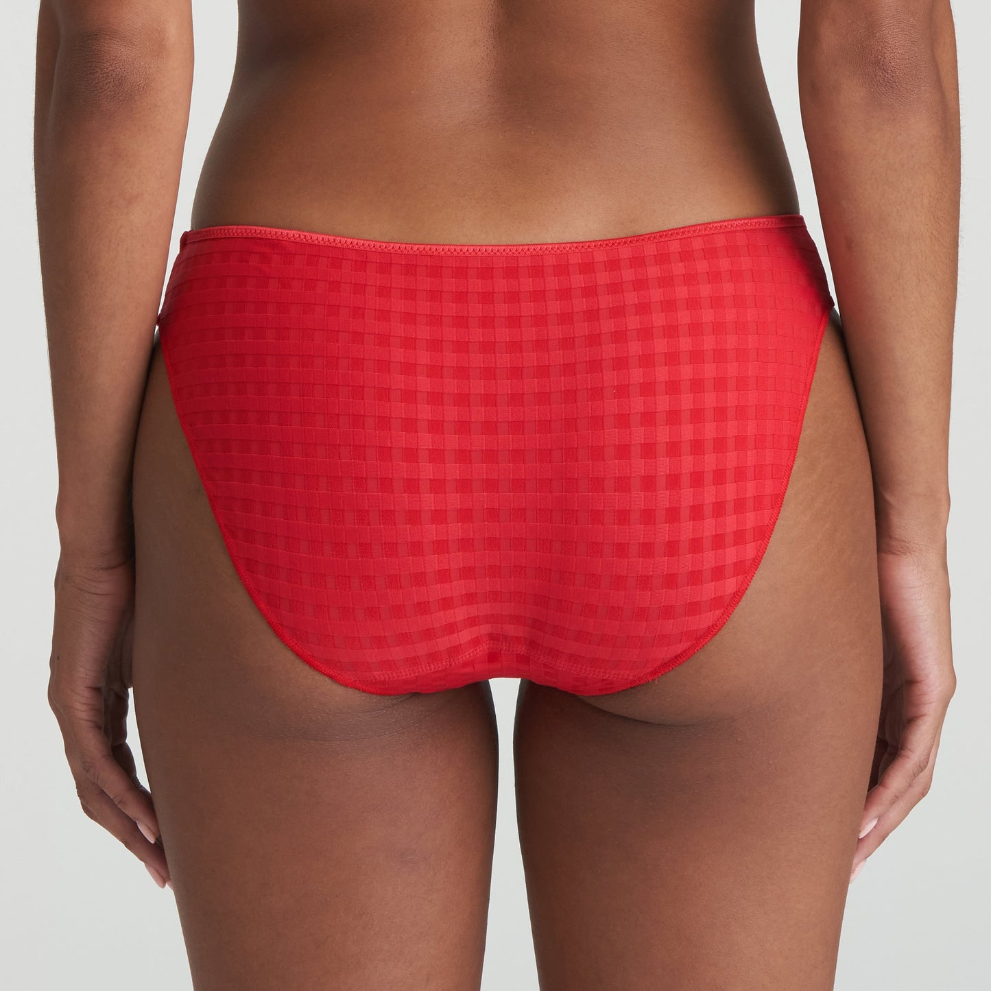 AVERO scarlet Rioslip (Sca)