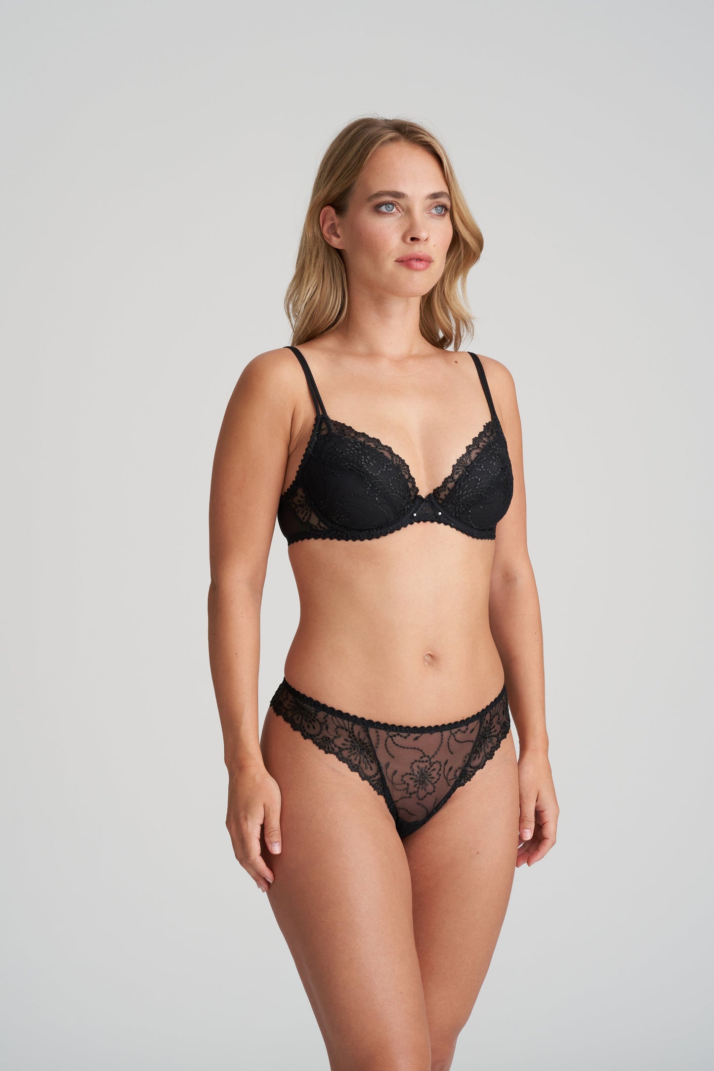 JANE schwarz String (Zwa)
