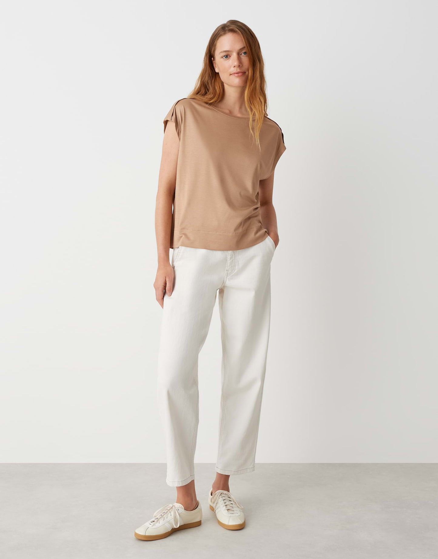 Sestern (Creamy Camel)