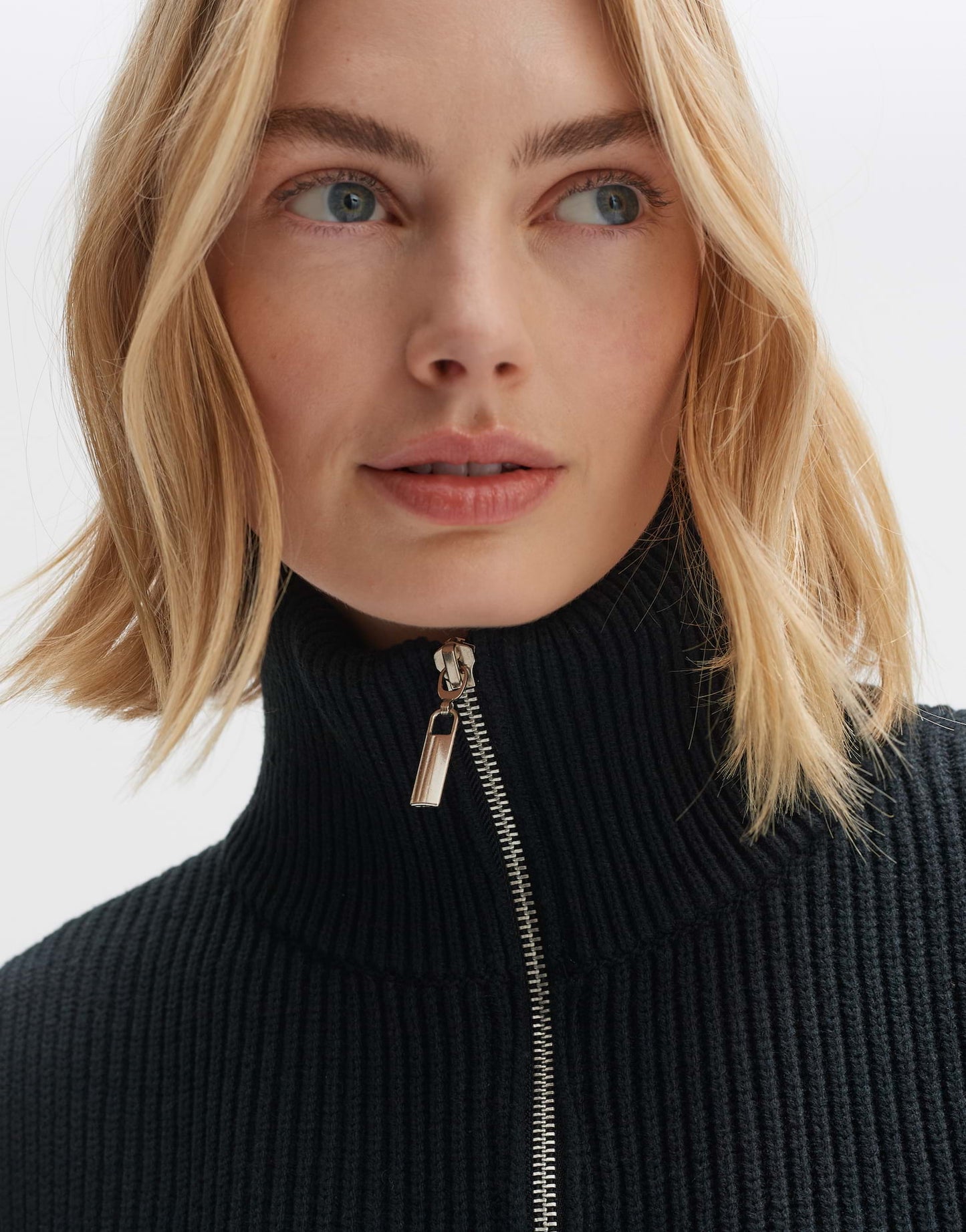 Abibo cape (Black)
