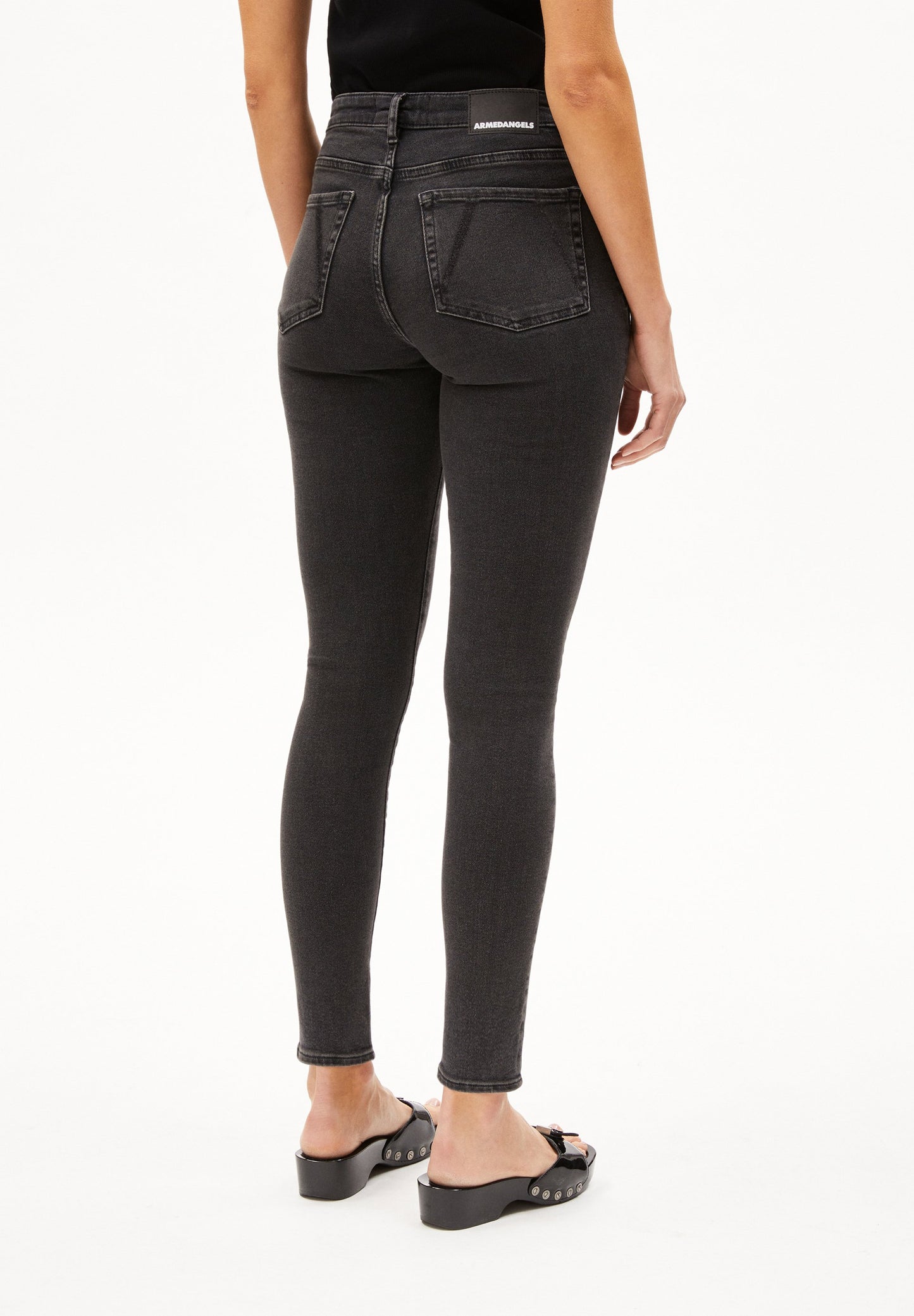 Tillaa (True Black Wash)