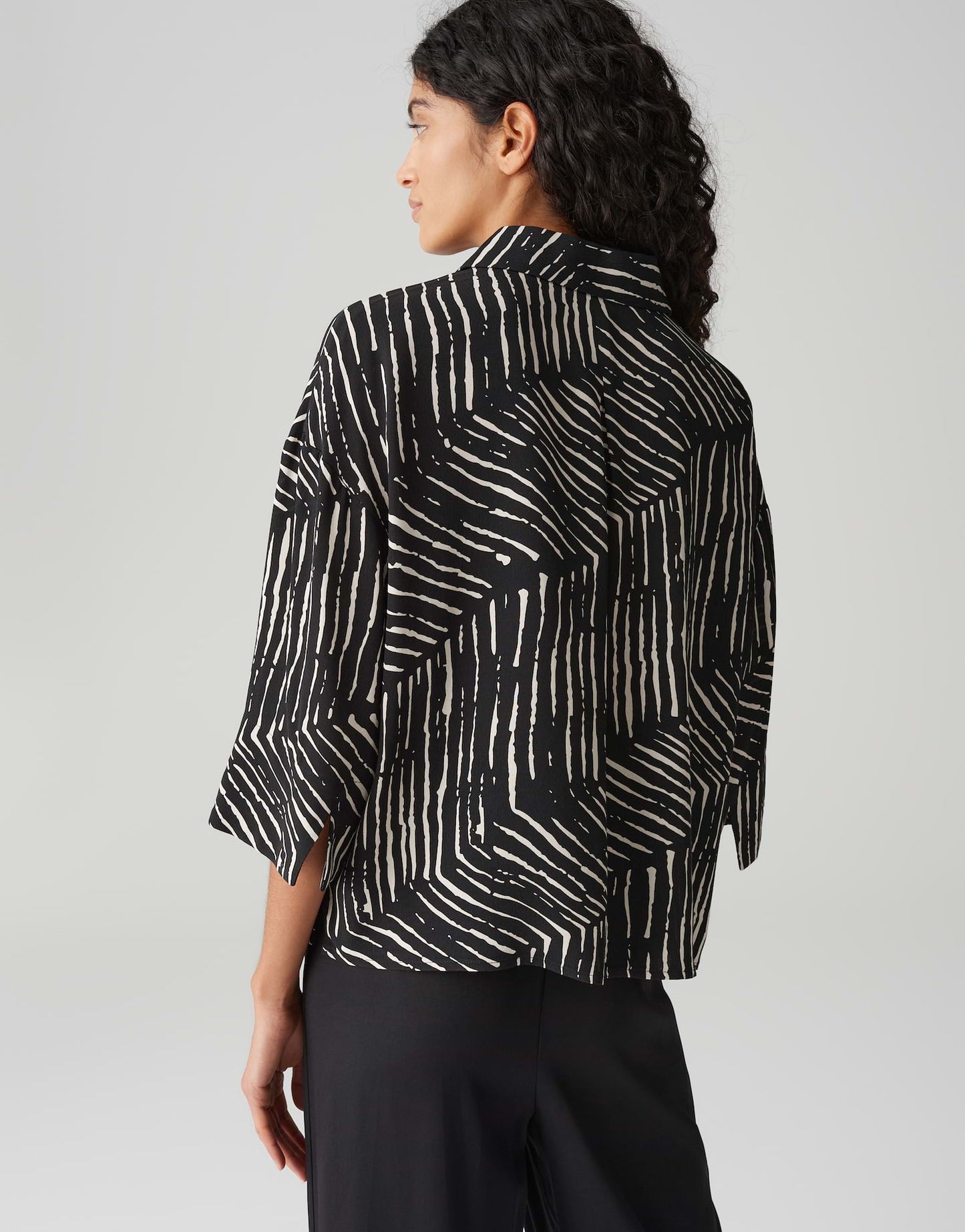 Fiana palm leaves (Black)