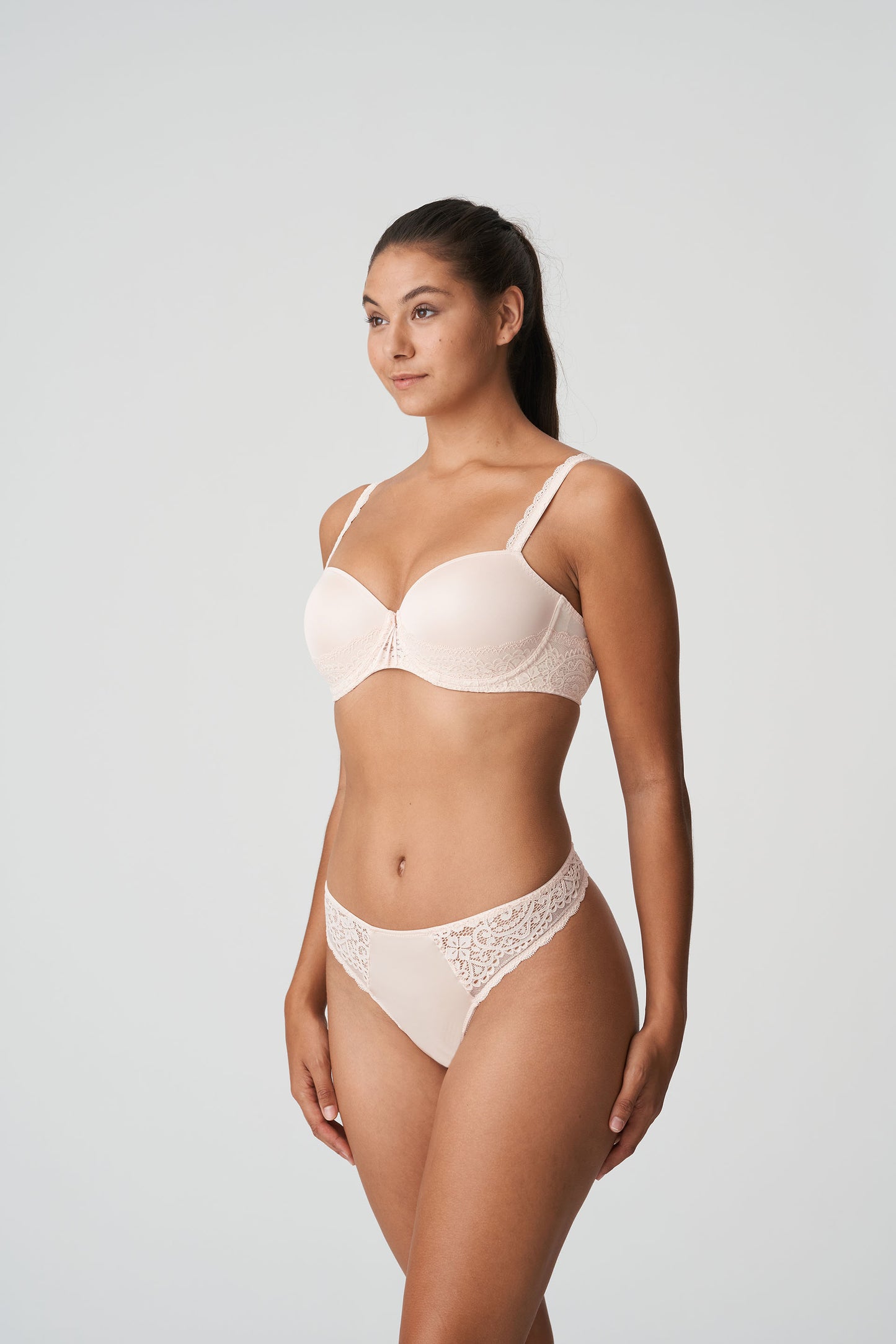 I DO silky tan String (Skt)