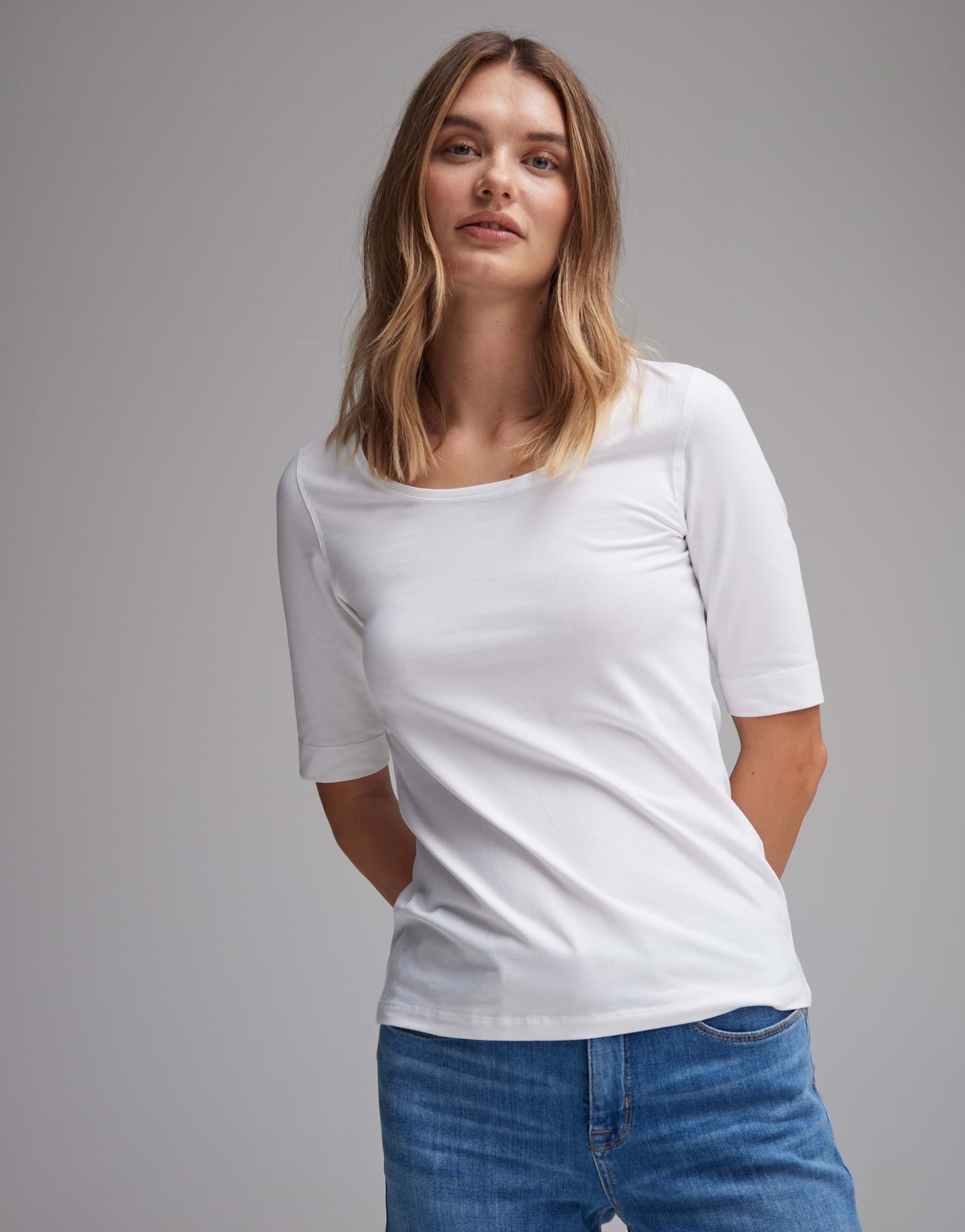 Sanika (White)