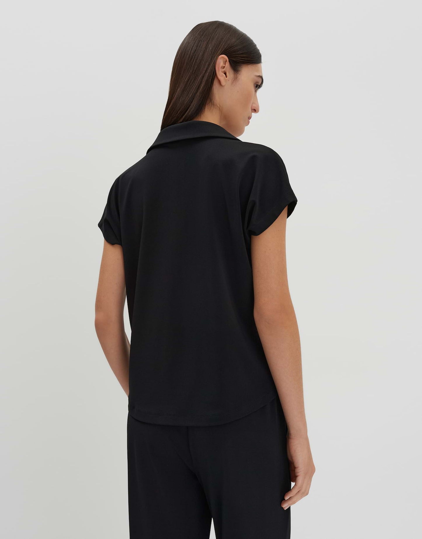 Konita (Black)