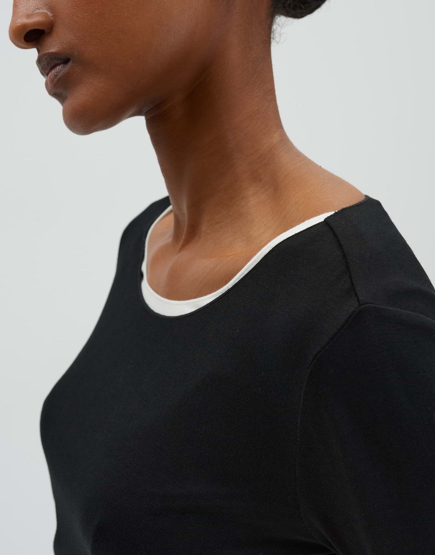 Kirosa (Black)