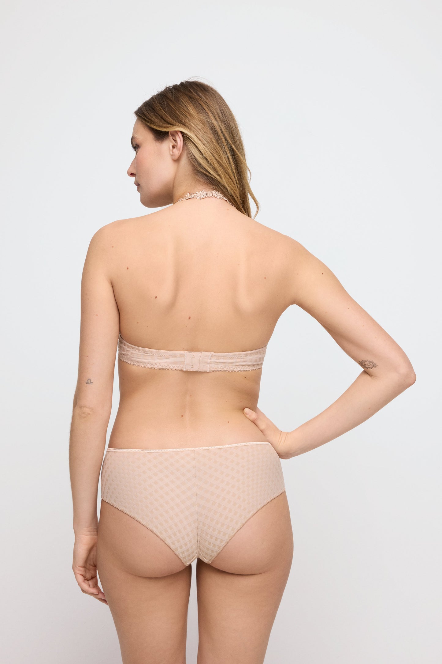 AVERO caffé latte Hotpants (Cal)