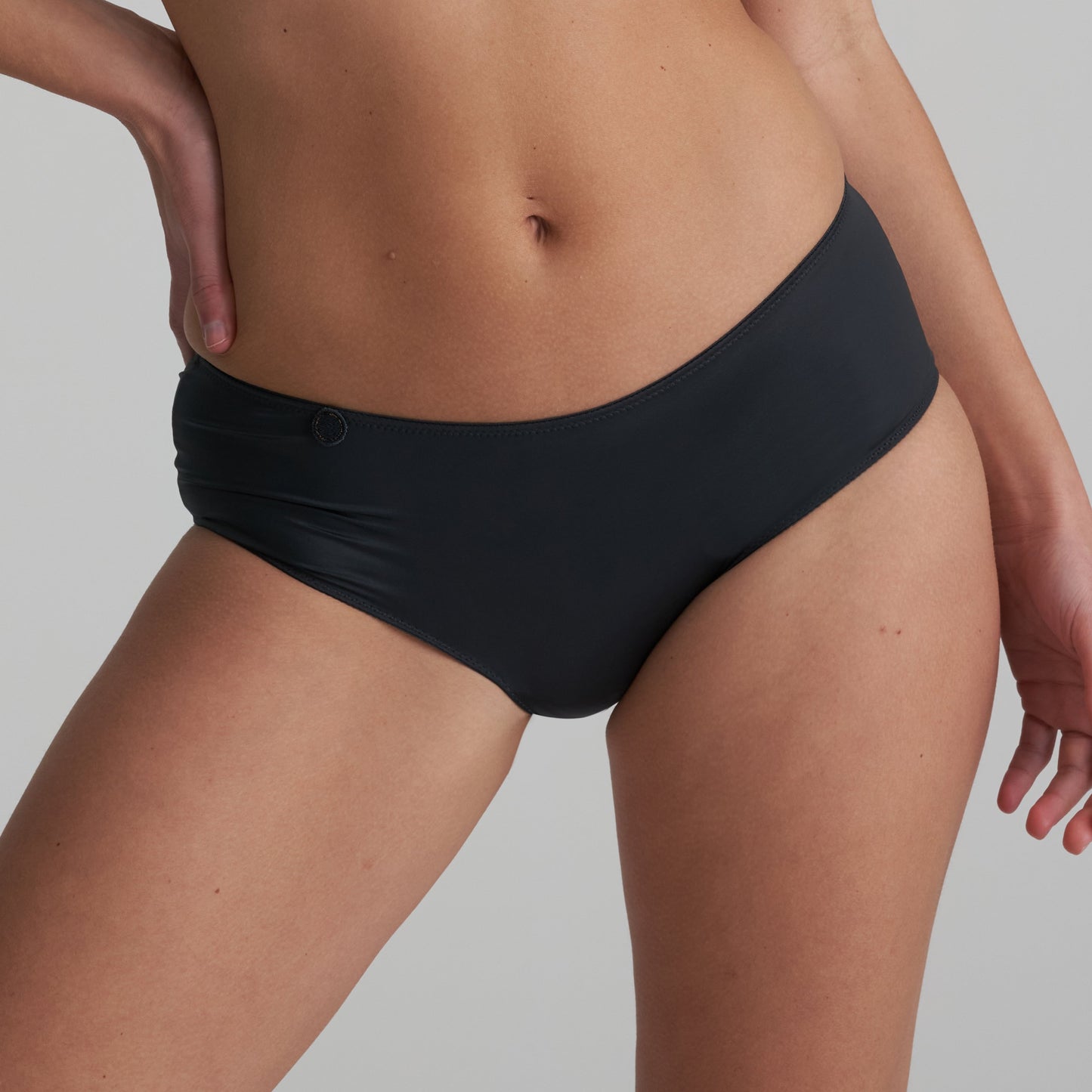 TOM graphite grey shorts (Ggr)