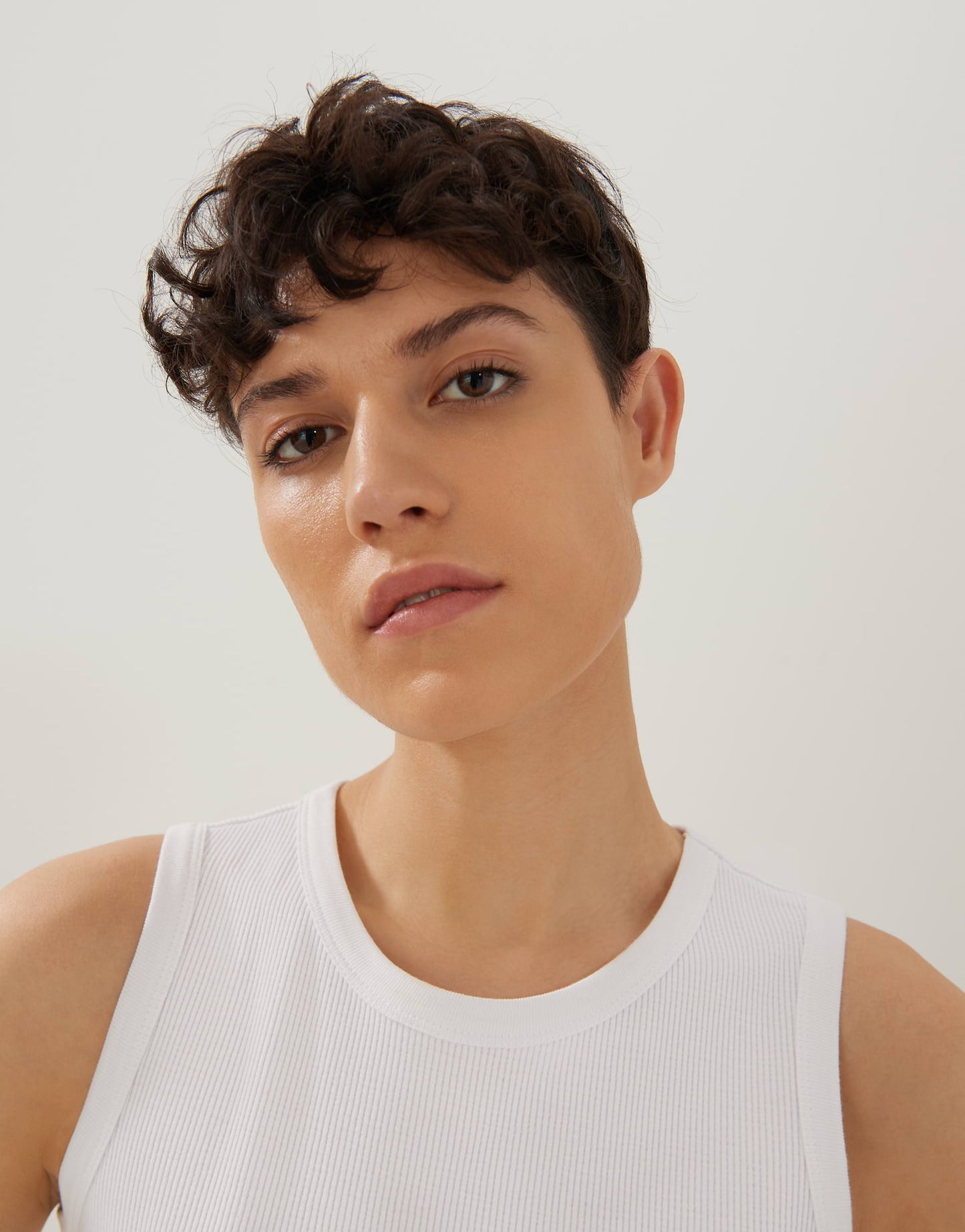 Kleanne (White)