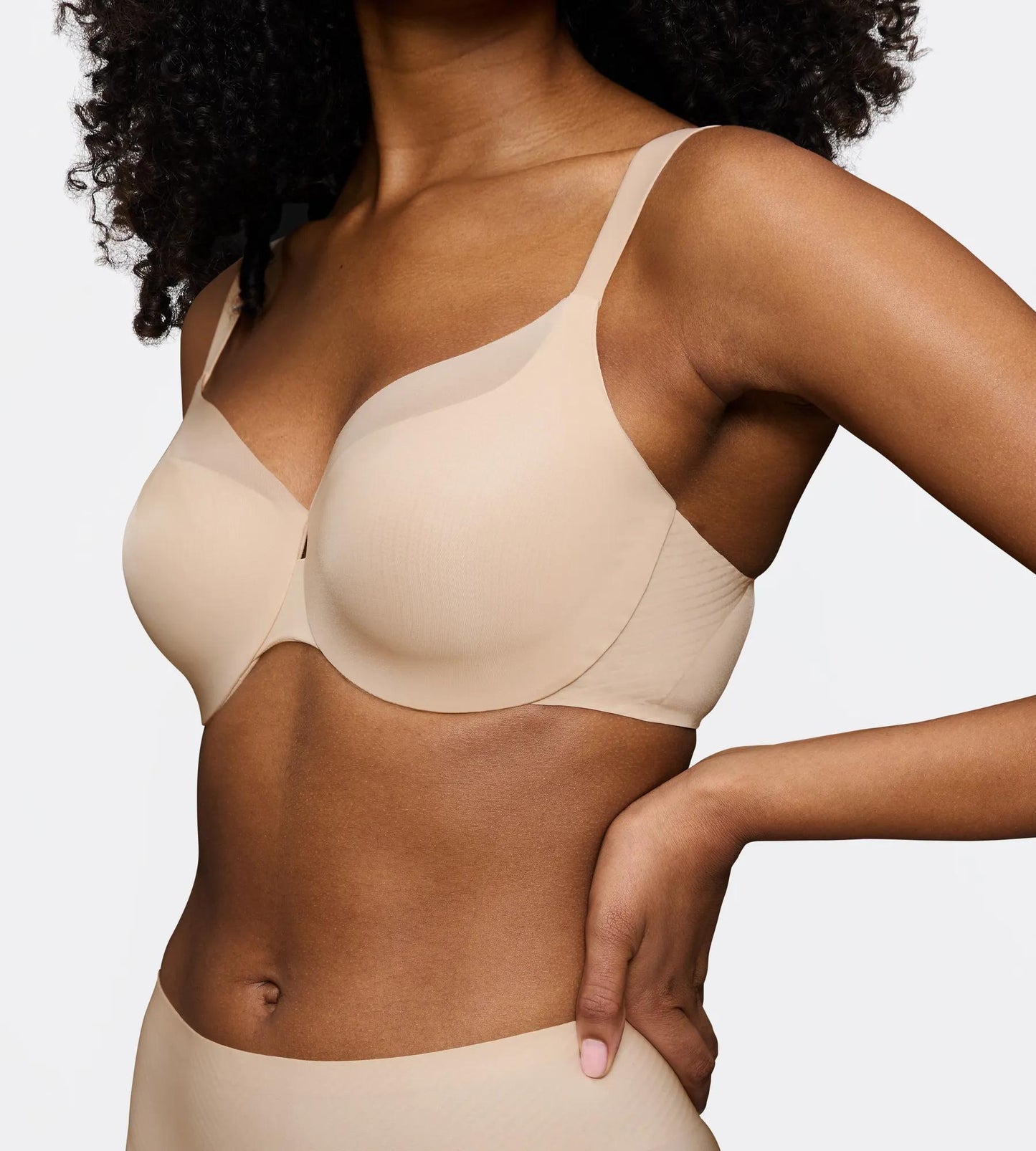 BMU Illusion Curve W01 (00nz Nude Beige)